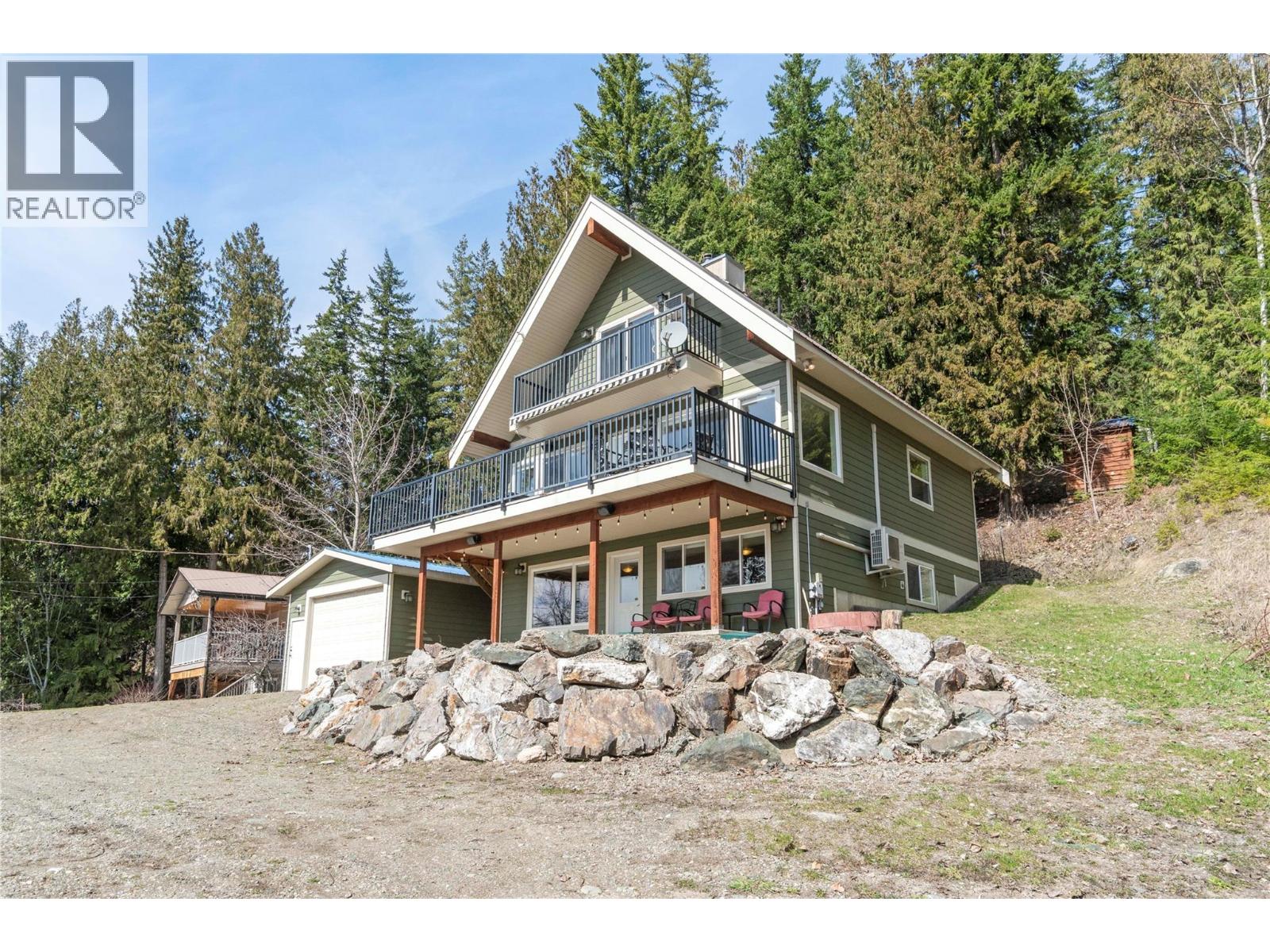 7577 Squilax Anglemont Road, Anglemont, British Columbia  V0E 1M8 - Photo 37 - 10382691