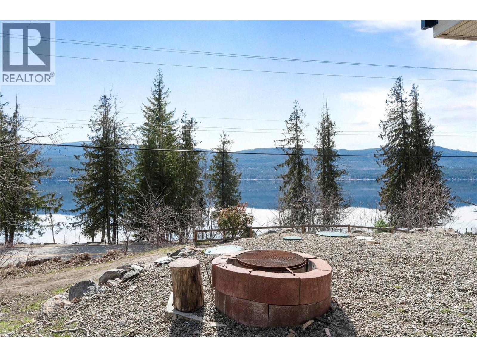 7577 Squilax Anglemont Road, Anglemont, British Columbia  V0E 1M8 - Photo 39 - 10382691