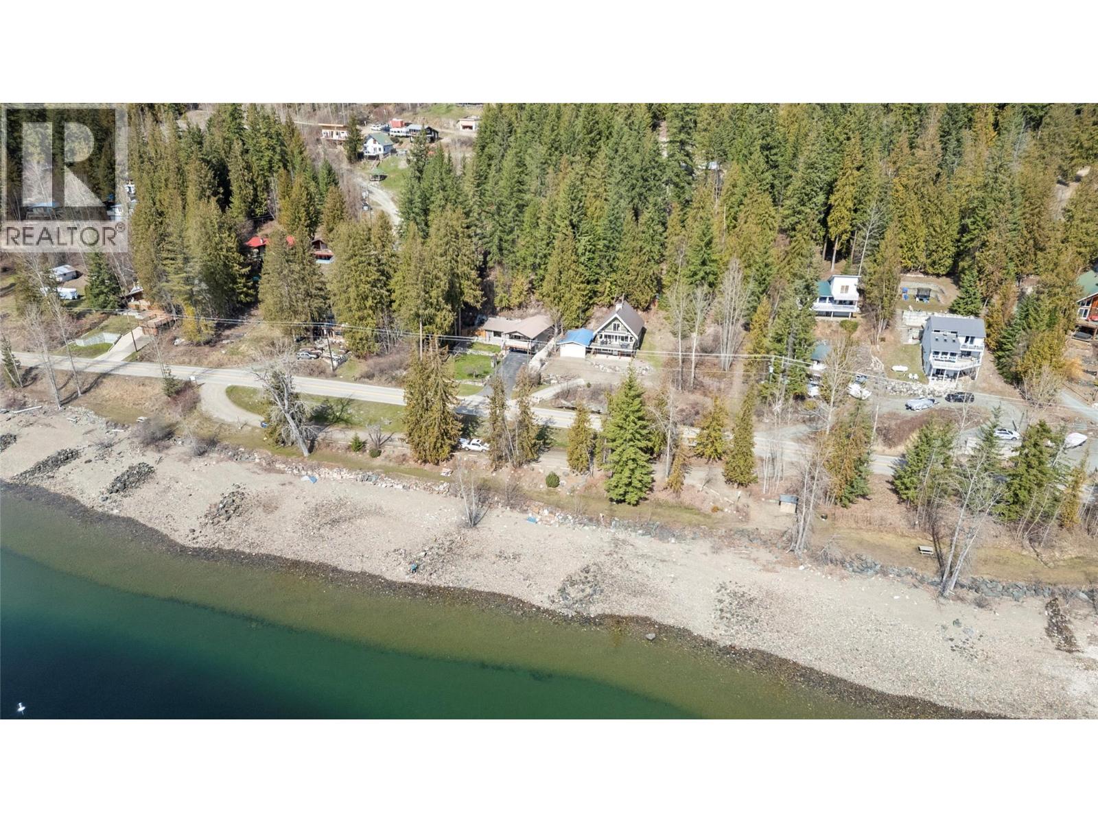 7577 Squilax Anglemont Road, Anglemont, British Columbia  V0E 1M8 - Photo 6 - 10382691