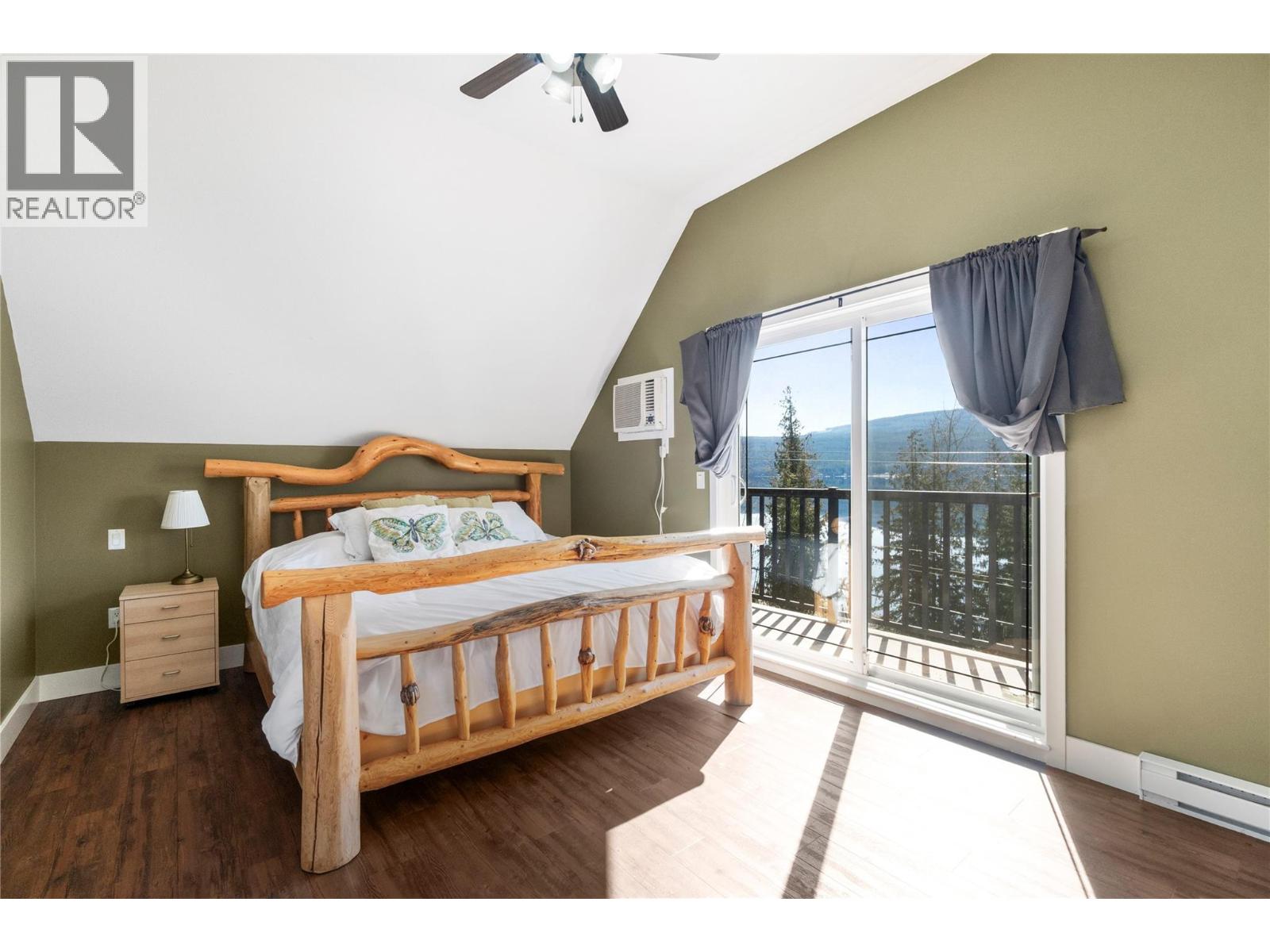 7577 Squilax Anglemont Road, Anglemont, British Columbia  V0E 1M8 - Photo 8 - 10382691