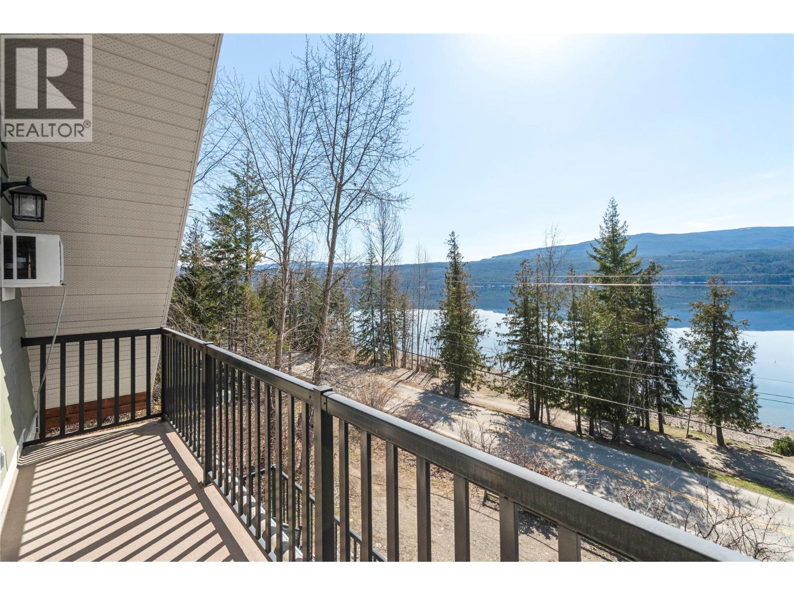 7577 Squilax Anglemont Road, Anglemont, British Columbia  V0E 1M8 - Photo 9 - 10382691