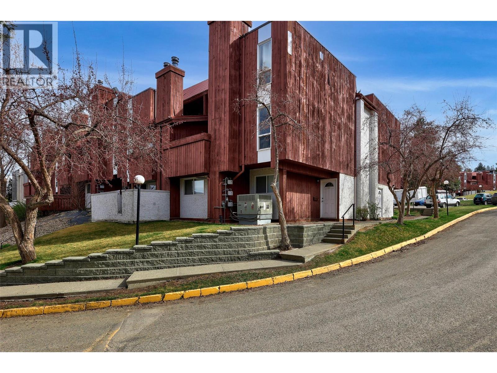 1435 Summit Drive Unit# 54, Kamloops, British Columbia  V2E 1S4 - Photo 1 - 10382442