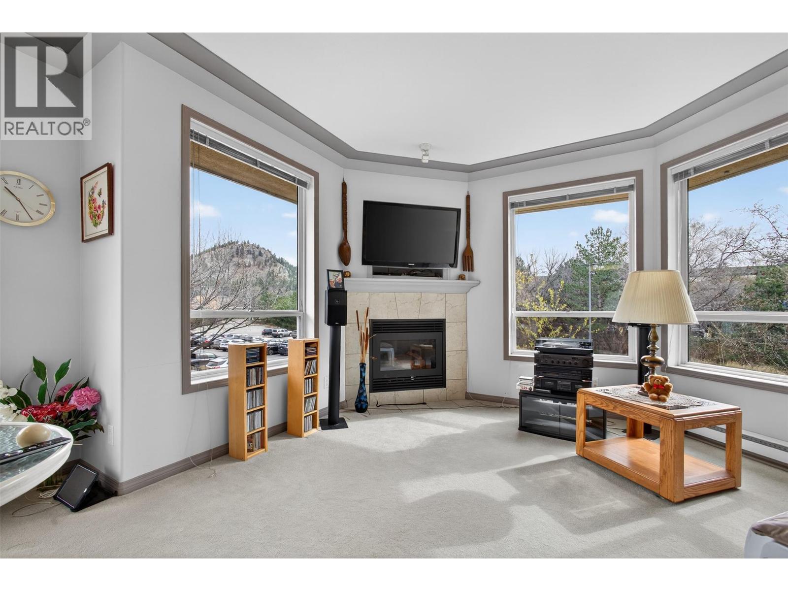 1966 Enterprise Way Unit# 213, Kelowna, British Columbia  V1Y 9S8 - Photo 3 - 10381100