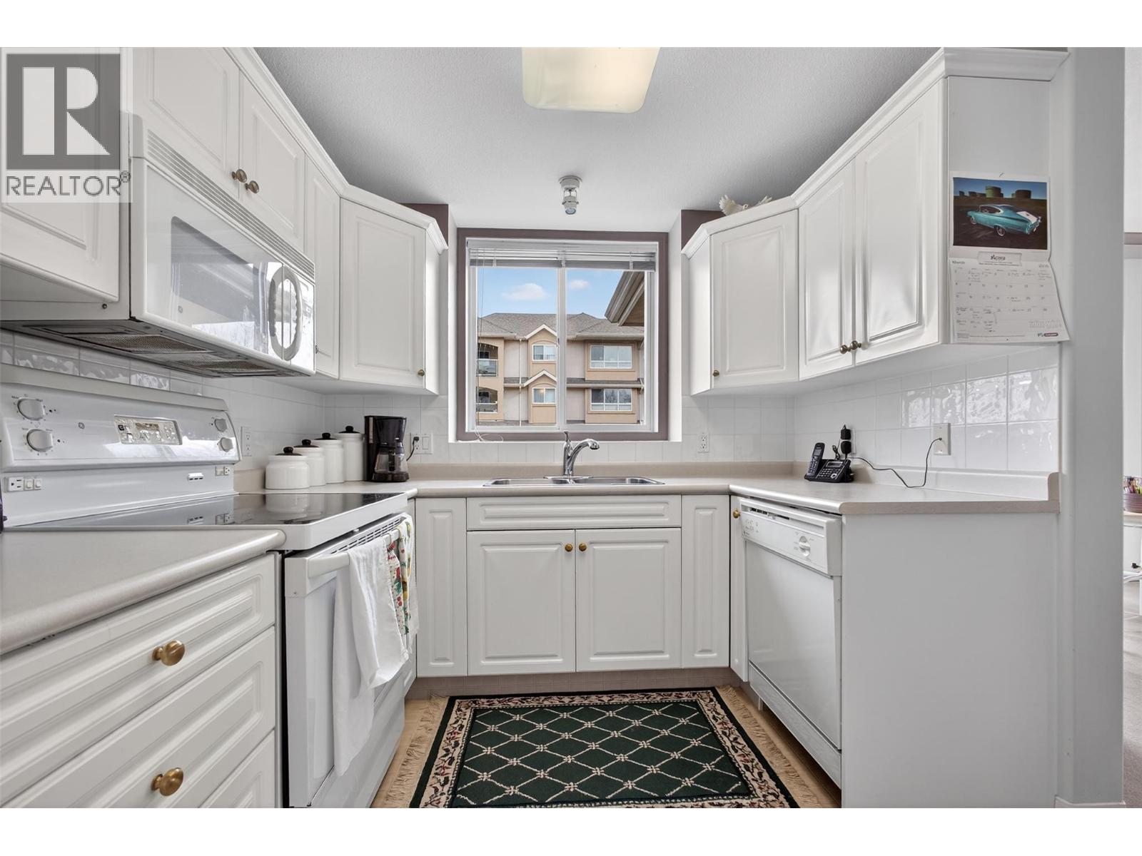 1966 Enterprise Way Unit# 213, Kelowna, British Columbia  V1Y 9S8 - Photo 5 - 10381100