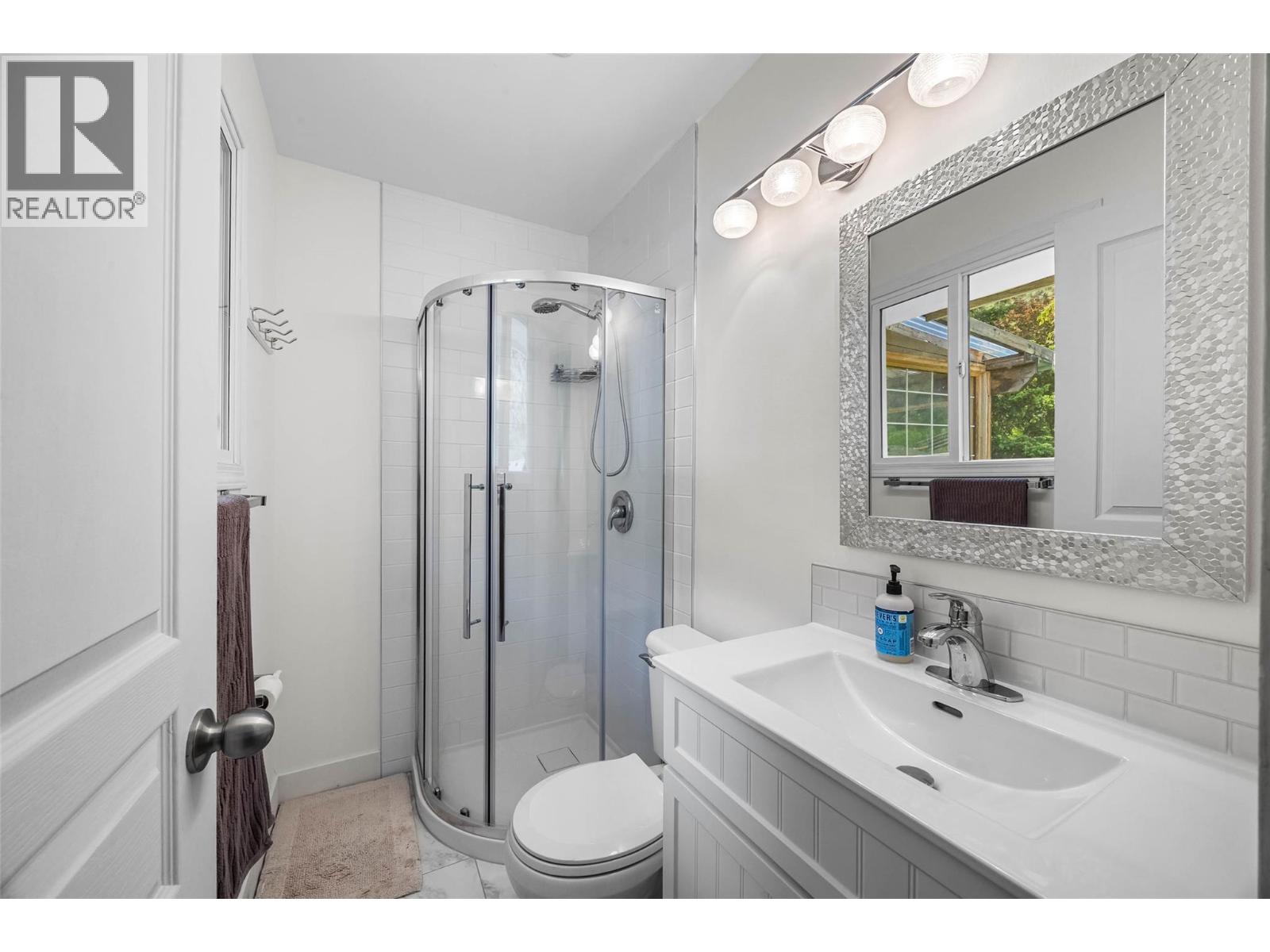 2103 Valleyview Drive, Kamloops, British Columbia  V2C 4C3 - Photo 15 - 10382697