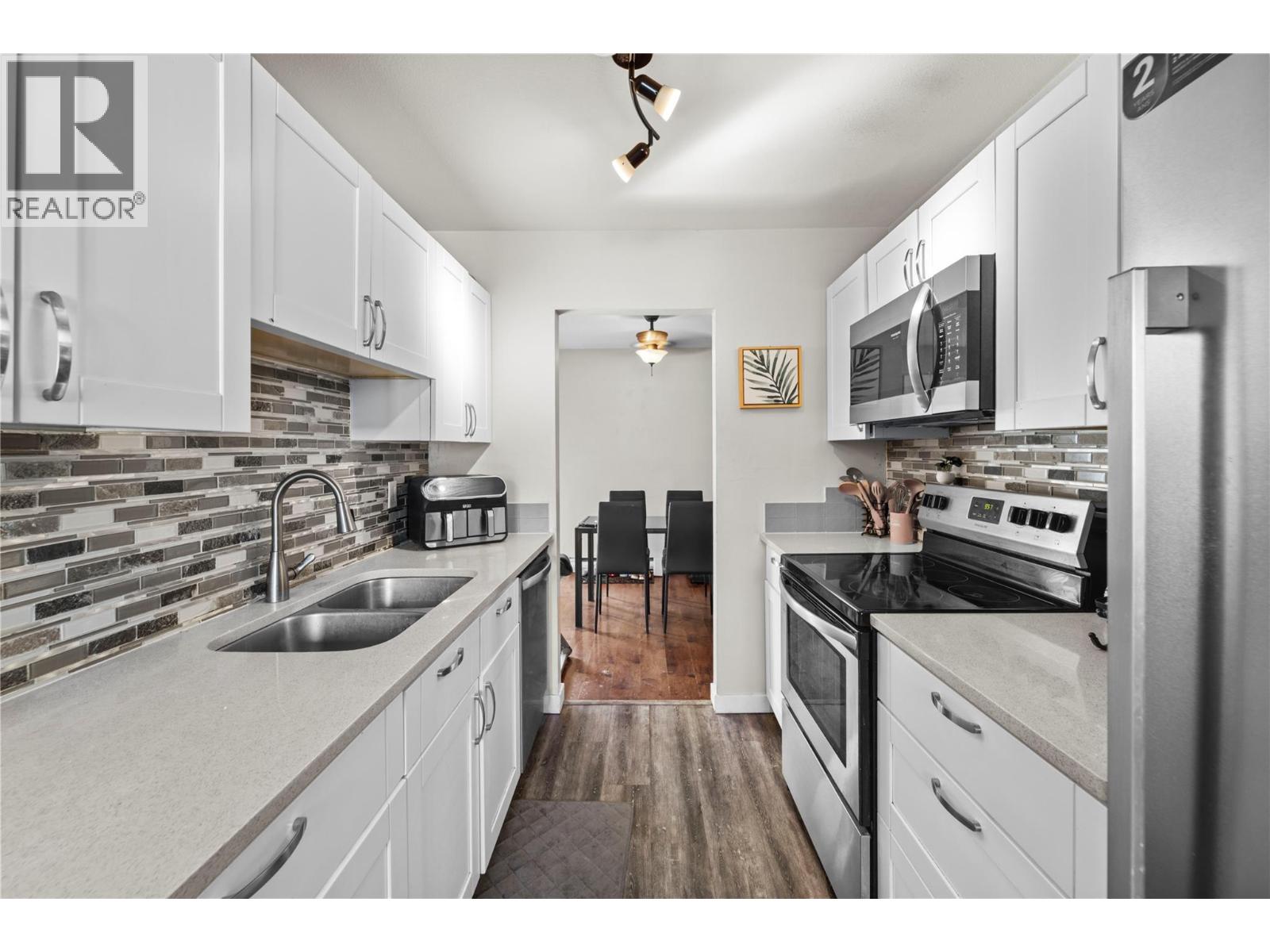 700 Collingwood Drive Unit# 4, Kamloops, British Columbia  V2B 6B9 - Photo 2 - 10382673