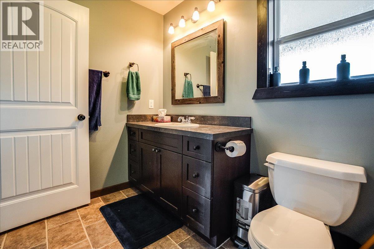 704 Fell Street, Nelson, British Columbia  V1l 3M9 - Photo 30 - 10382311