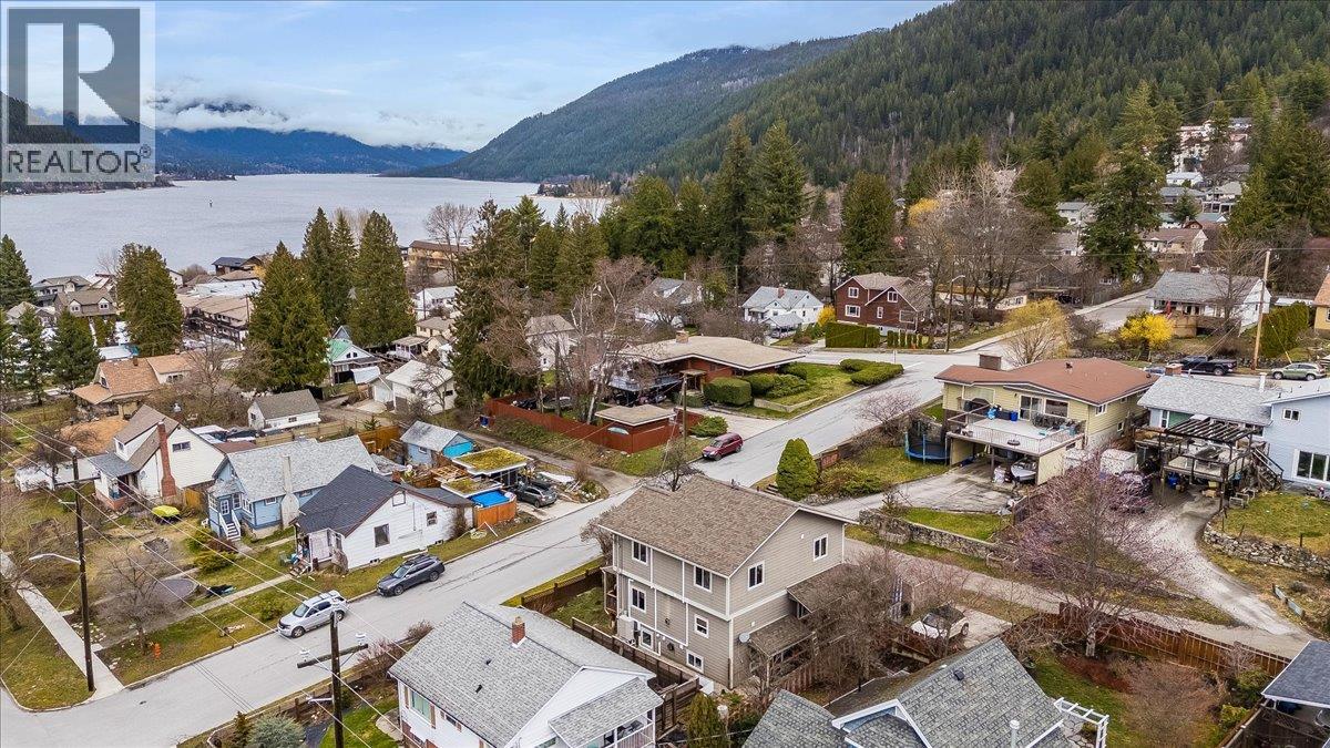 704 Fell Street, Nelson, British Columbia  V1l 3M9 - Photo 6 - 10382311