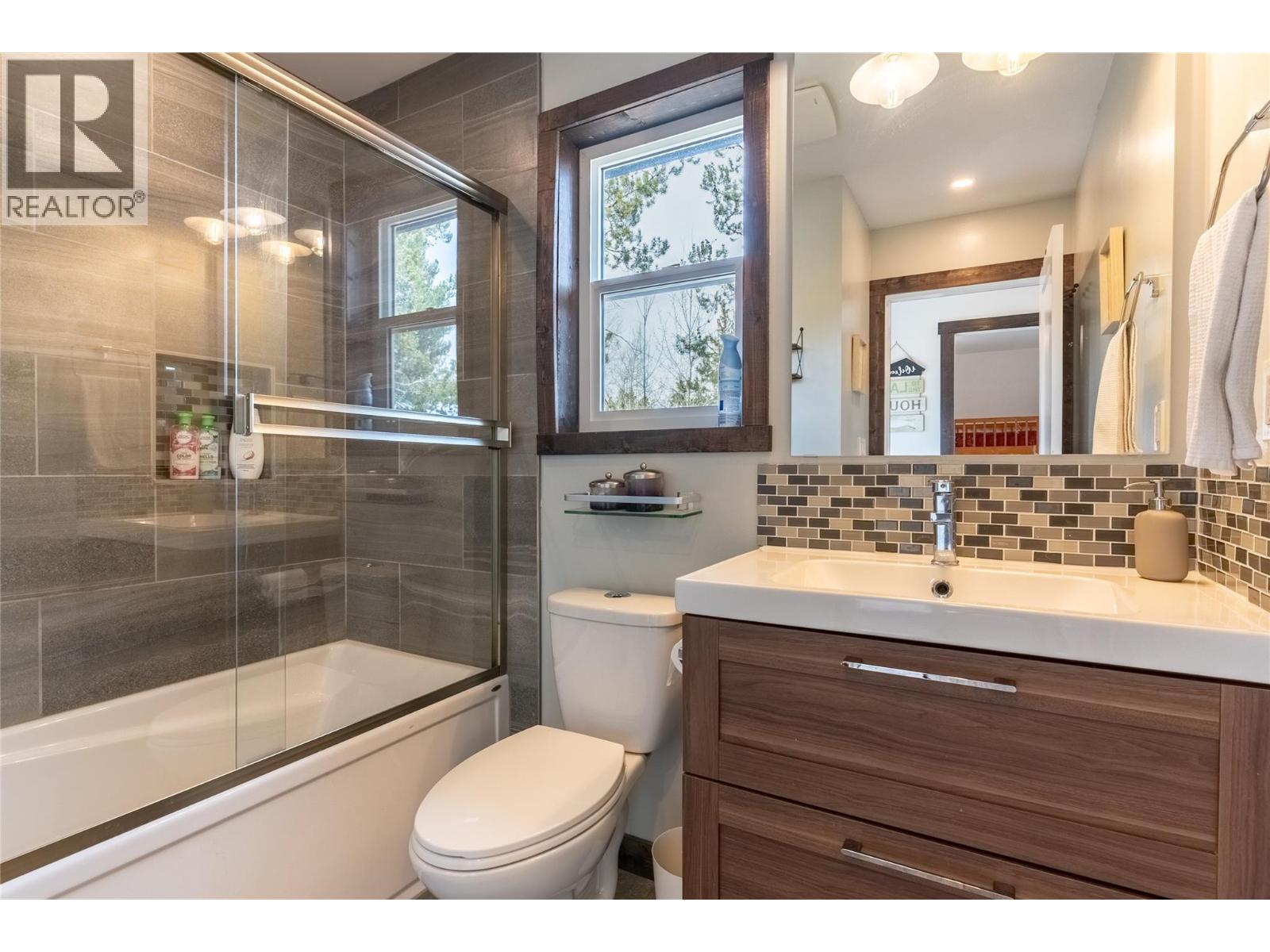 3888 Lookout Drive, Kamloops, British Columbia  V1S 1Y8 - Photo 5 - 10382612