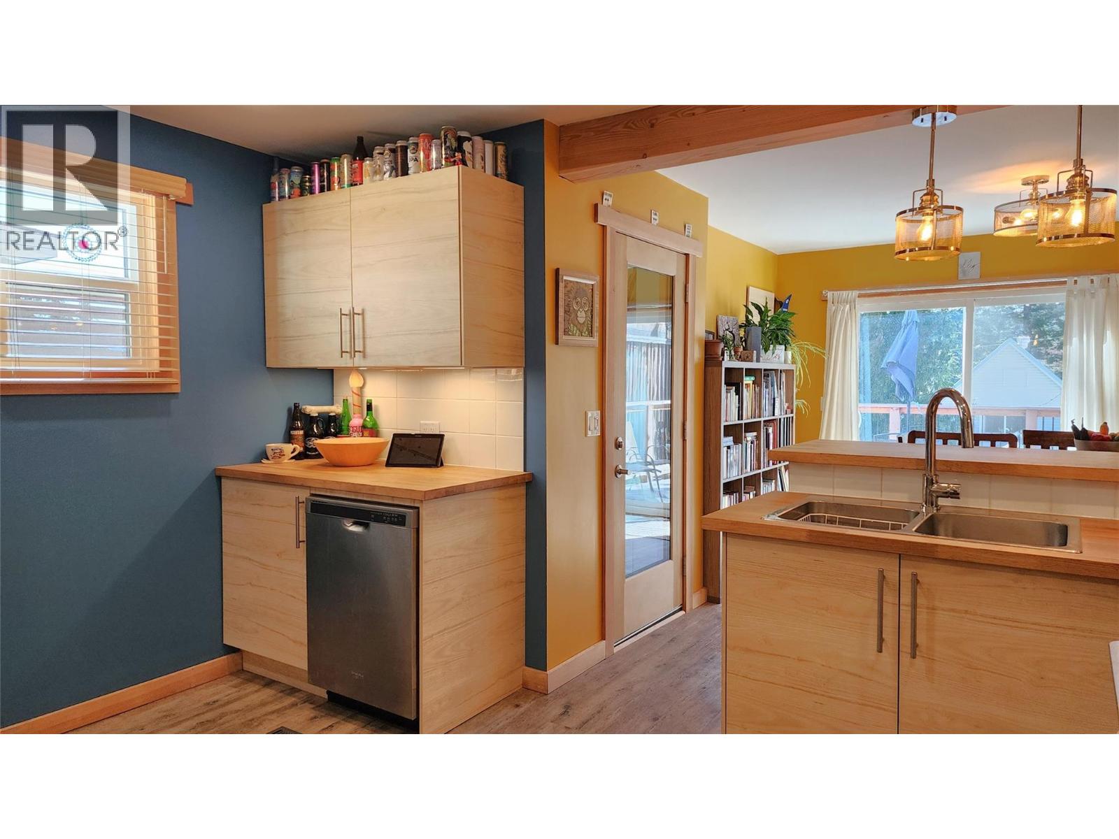 1675 Leroi Avenue, Rossland, British Columbia  V0G 1Y0 - Photo 12 - 10382537