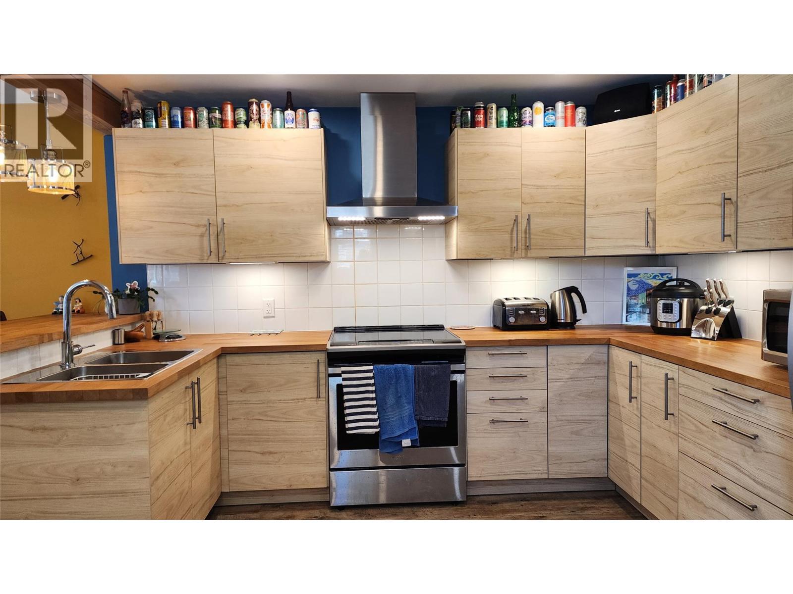 1675 Leroi Avenue, Rossland, British Columbia  V0G 1Y0 - Photo 16 - 10382537