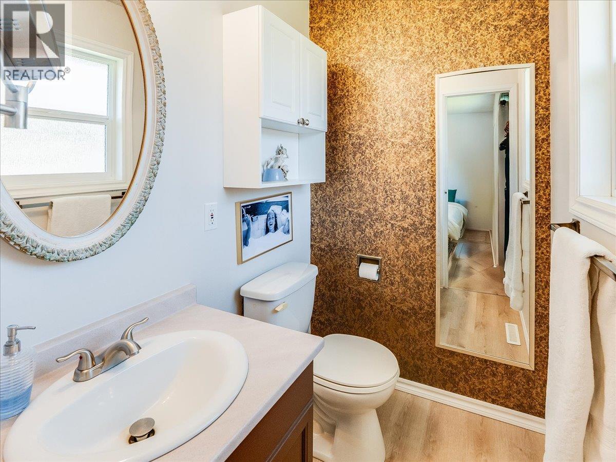 86 Bluebird Road, Fruitvale, British Columbia  V0G 1L1 - Photo 19 - 10382394