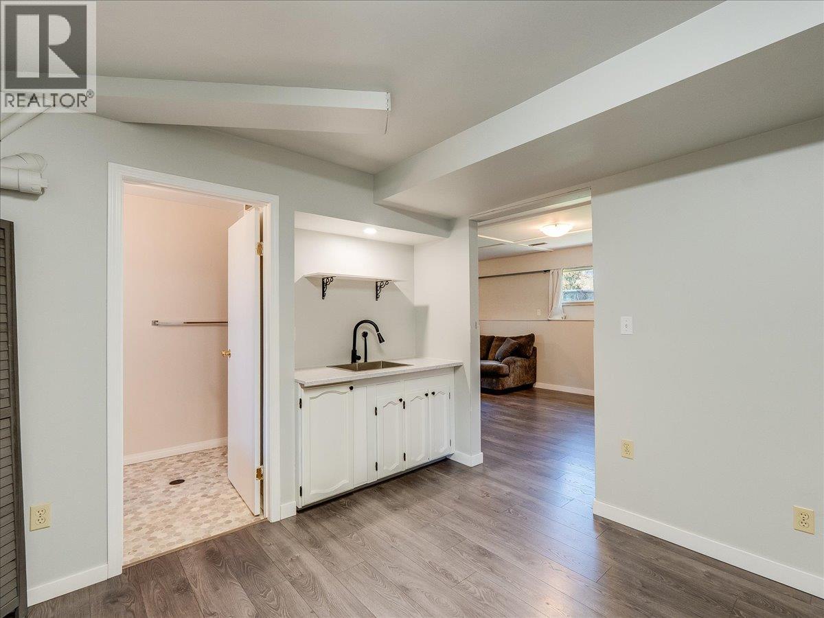 86 Bluebird Road, Fruitvale, British Columbia  V0G 1L1 - Photo 28 - 10382394