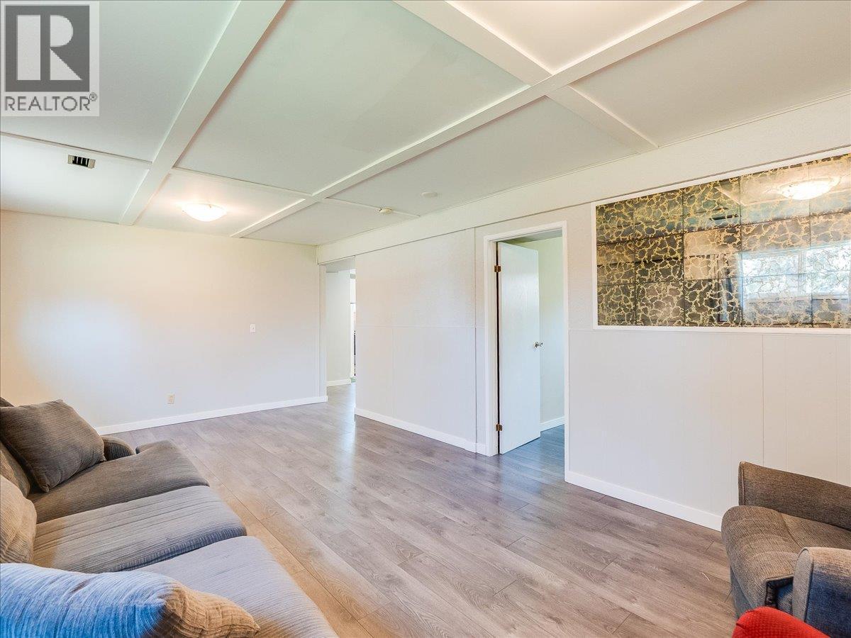 86 Bluebird Road, Fruitvale, British Columbia  V0G 1L1 - Photo 32 - 10382394