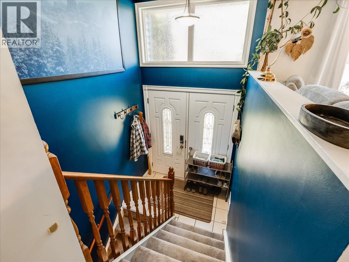 86 Bluebird Road, Fruitvale, British Columbia  V0G 1L1 - Photo 4 - 10382394