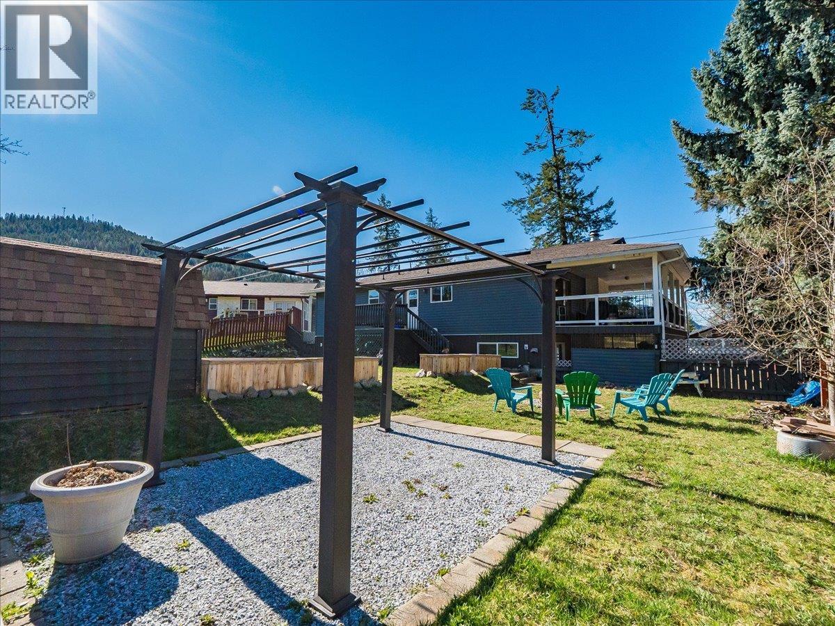 86 Bluebird Road, Fruitvale, British Columbia  V0G 1L1 - Photo 53 - 10382394