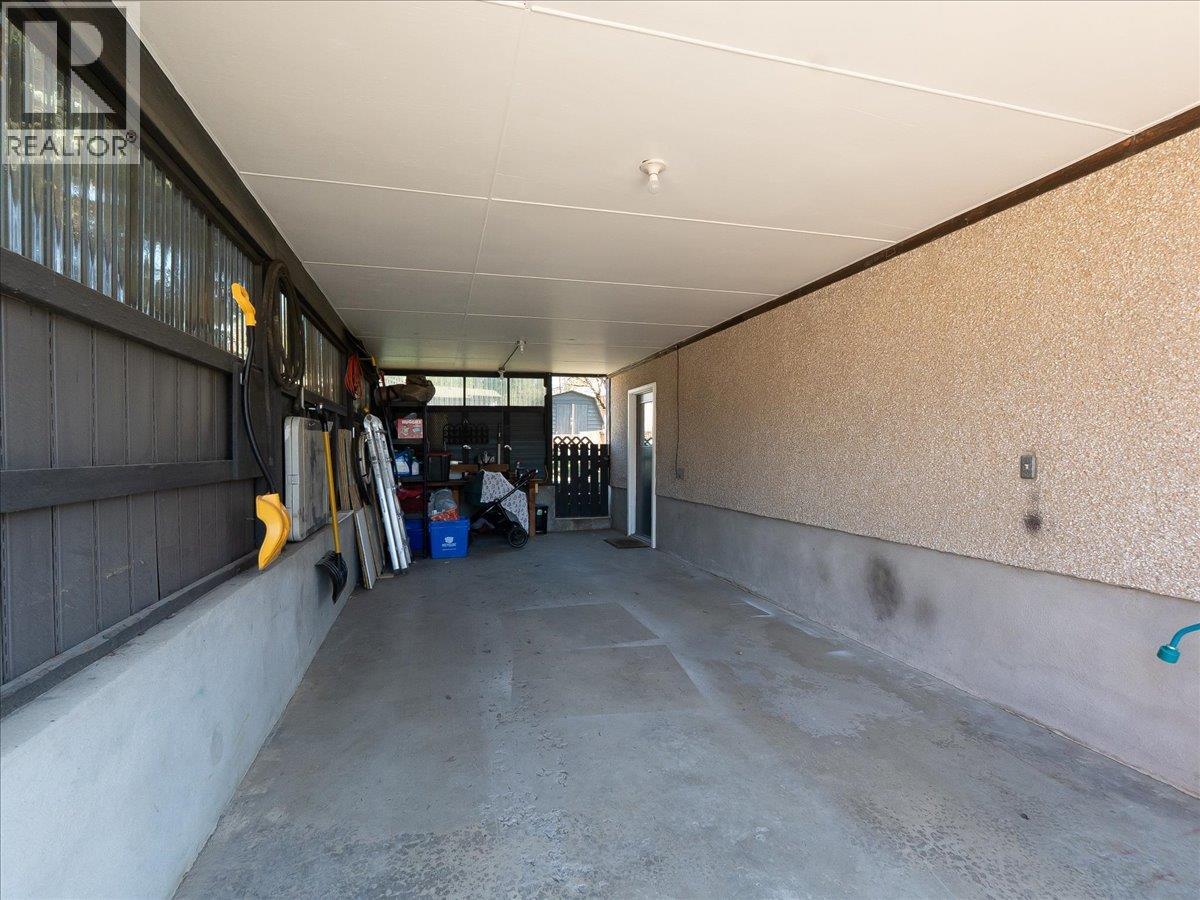 86 Bluebird Road, Fruitvale, British Columbia  V0G 1L1 - Photo 58 - 10382394