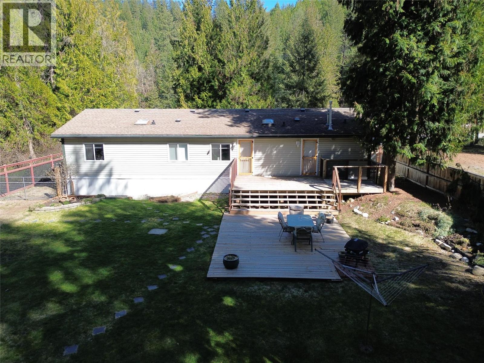 2135 Hunter Frontage Road, Christina Lake, British Columbia  V0H 1E2 - Photo 35 - 10382093