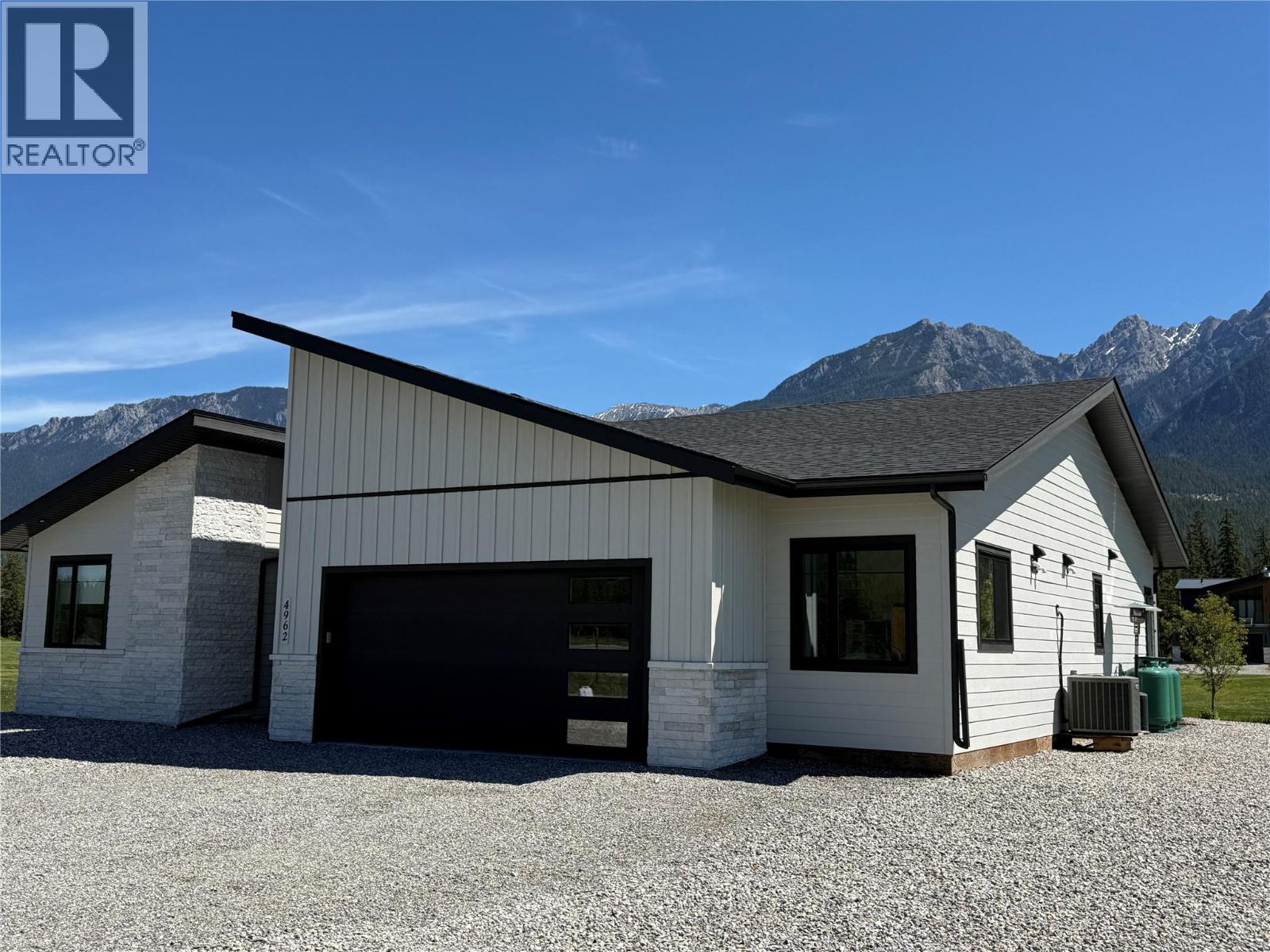 4962 Riverside Drive, Fairmont Hot Springs, British Columbia  V0B 1L1 - Photo 46 - 10382581