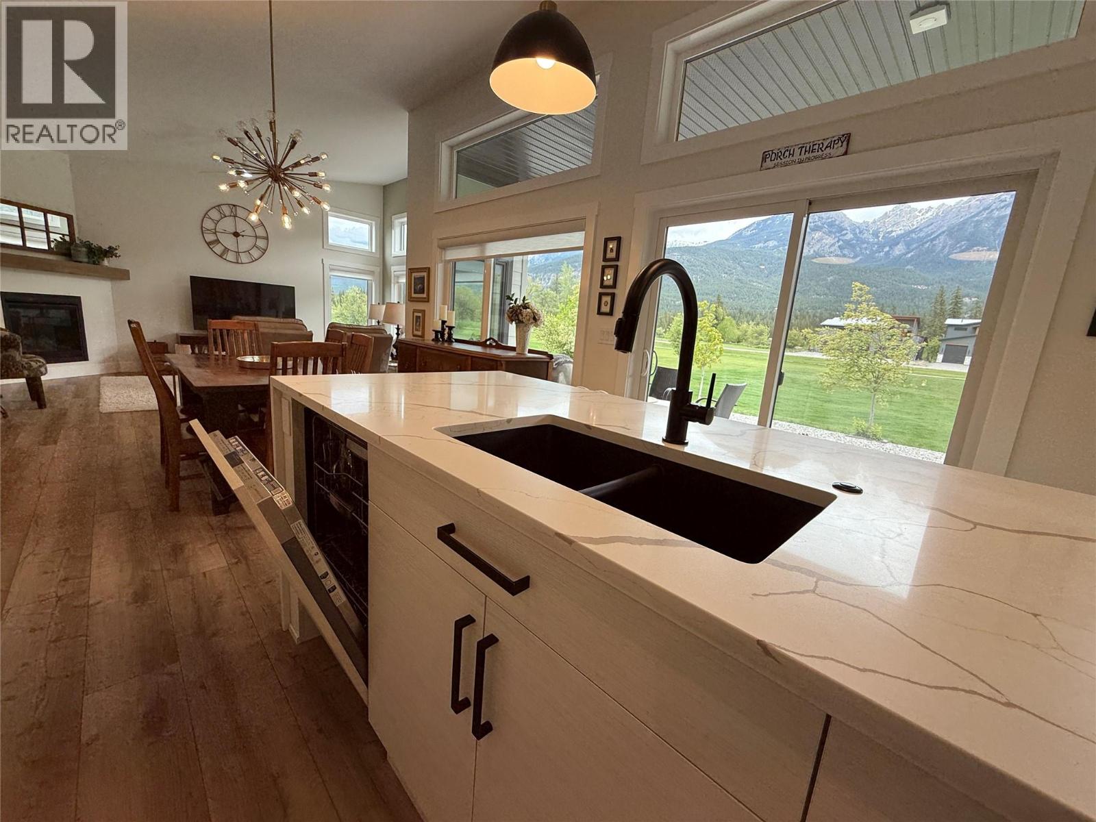 4962 Riverside Drive, Fairmont Hot Springs, British Columbia  V0B 1L1 - Photo 8 - 10382581