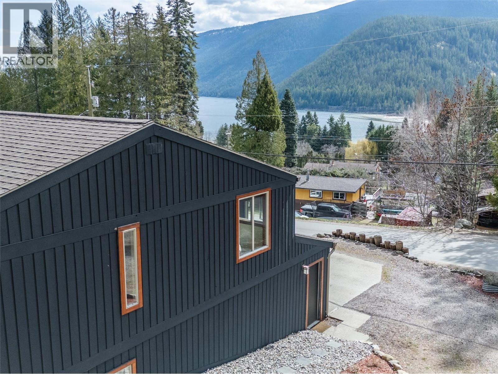 4139 Granger Road, Nelson, British Columbia  V1L 6T1 - Photo 8 - 10382085