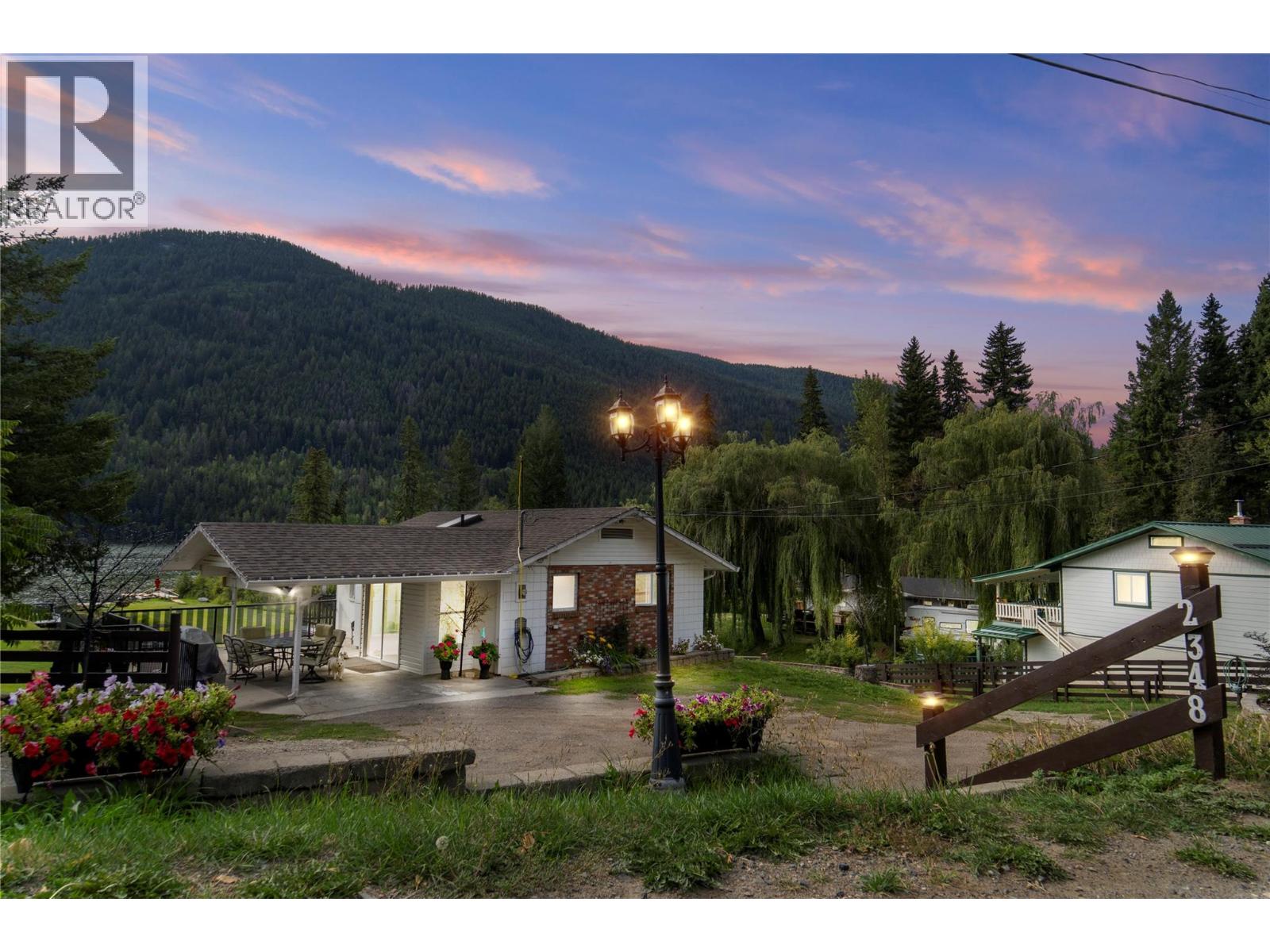 2348 Ojibway Road, Kamloops, British Columbia  V2H 1P1 - Photo 1 - 10382717