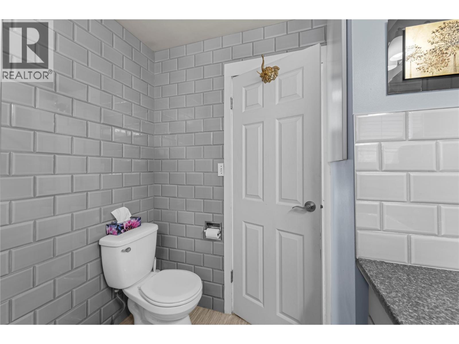 2348 Ojibway Road, Kamloops, British Columbia  V2H 1P1 - Photo 12 - 10382717