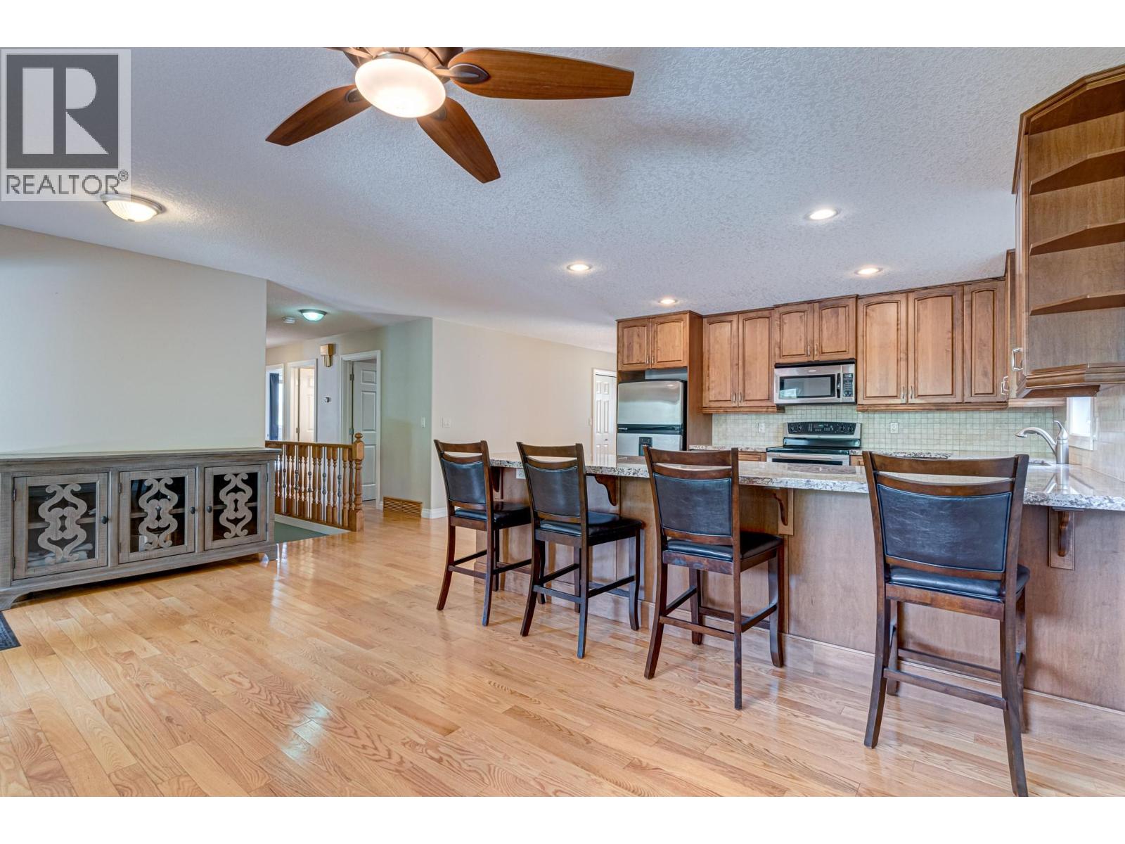 5 Caledonia Place, Elkford, British Columbia  V0B 1H0 - Photo 16 - 10382045