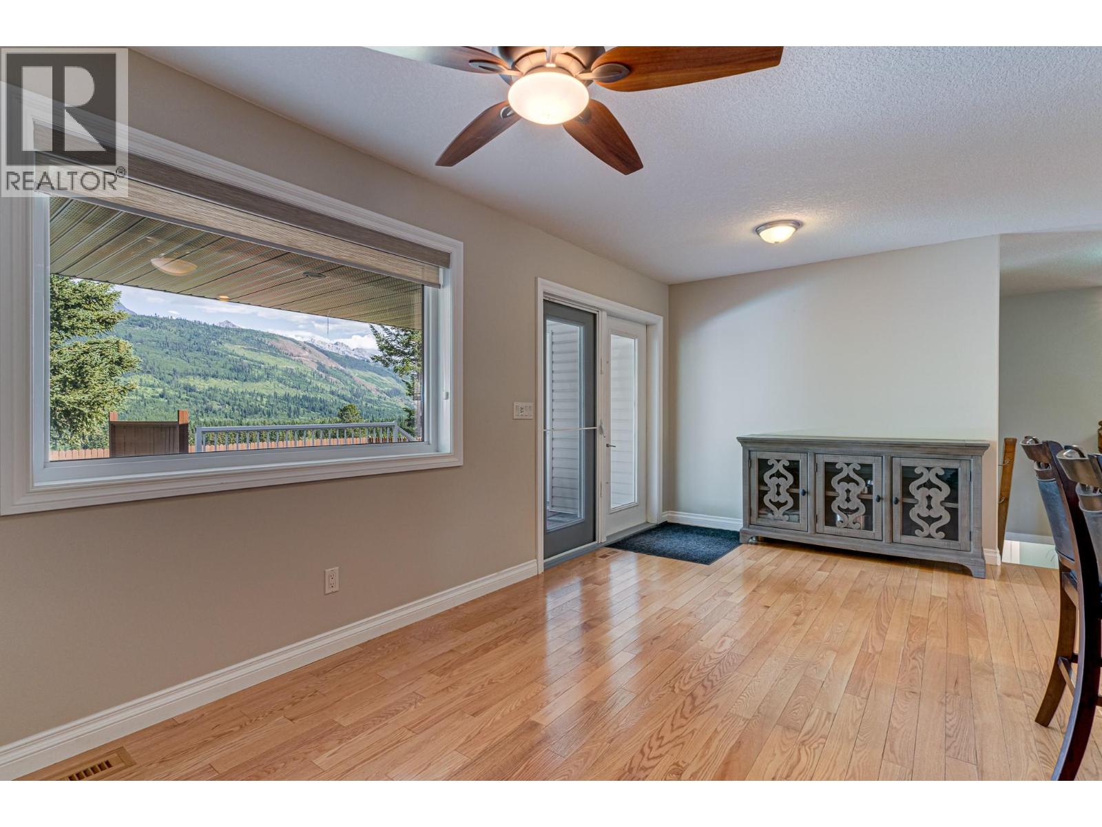 5 Caledonia Place, Elkford, British Columbia  V0B 1H0 - Photo 17 - 10382045