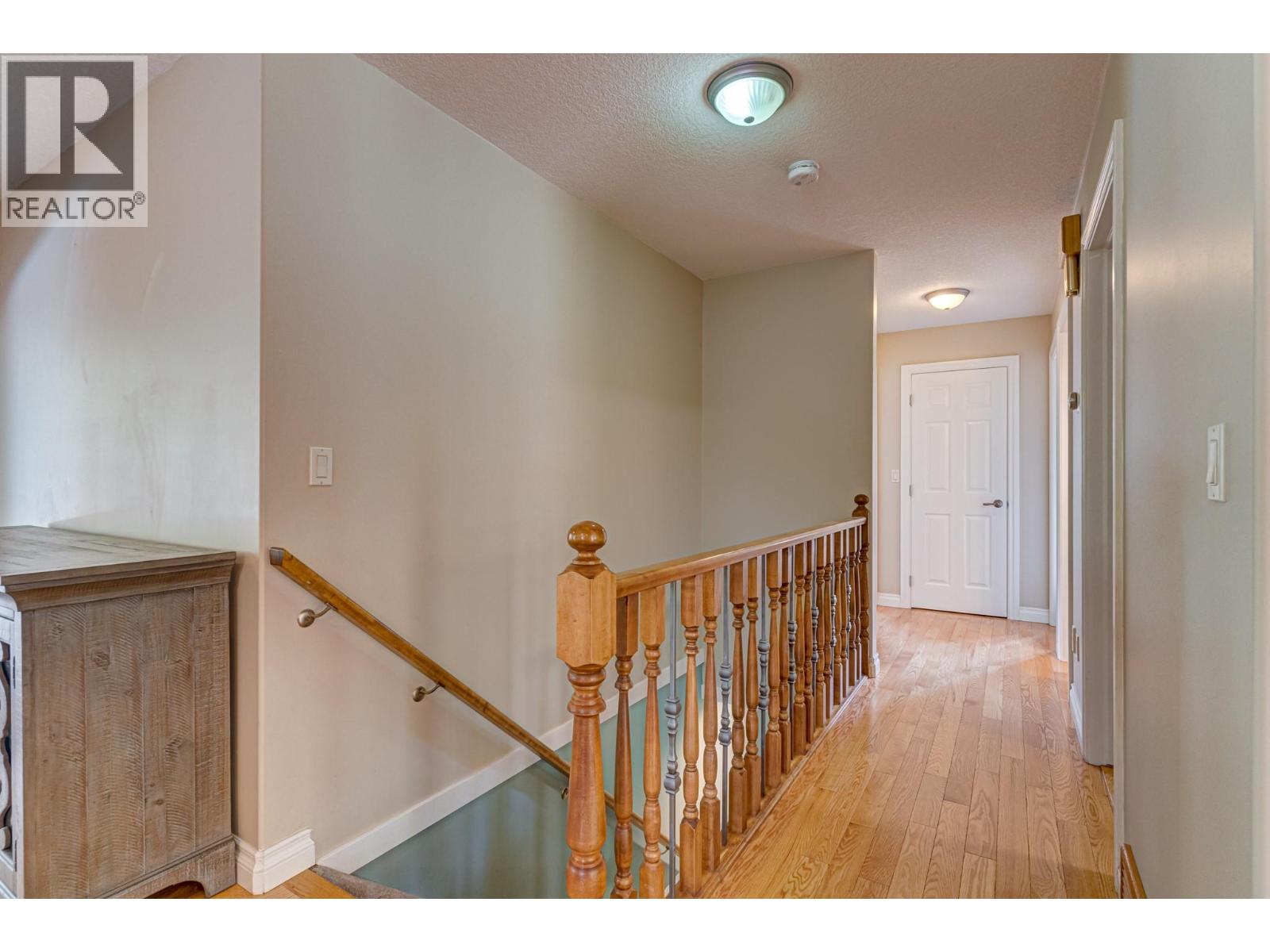 5 Caledonia Place, Elkford, British Columbia  V0B 1H0 - Photo 18 - 10382045