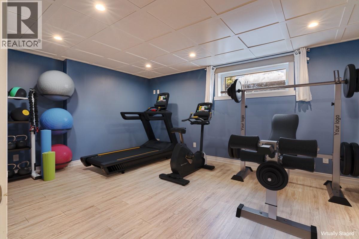 5 Caledonia Place, Elkford, British Columbia  V0B 1H0 - Photo 29 - 10382045