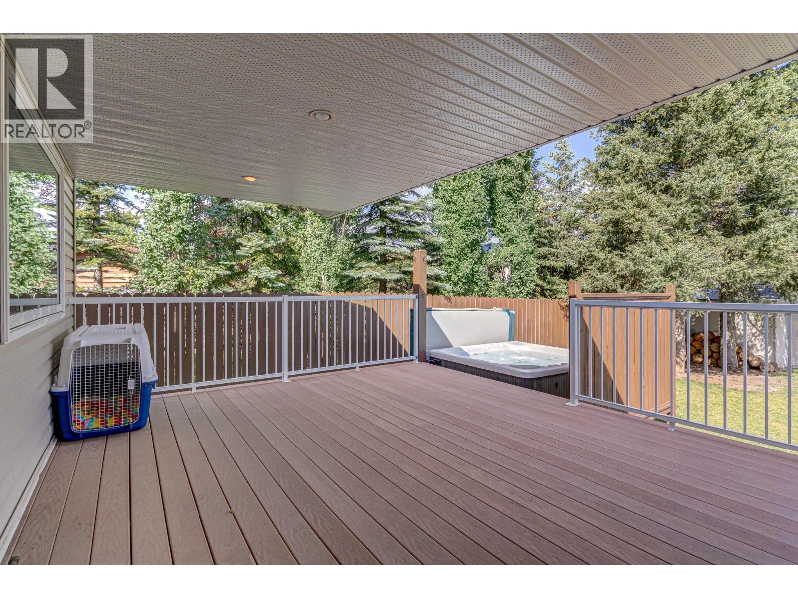 5 Caledonia Place, Elkford, British Columbia  V0B 1H0 - Photo 46 - 10382045