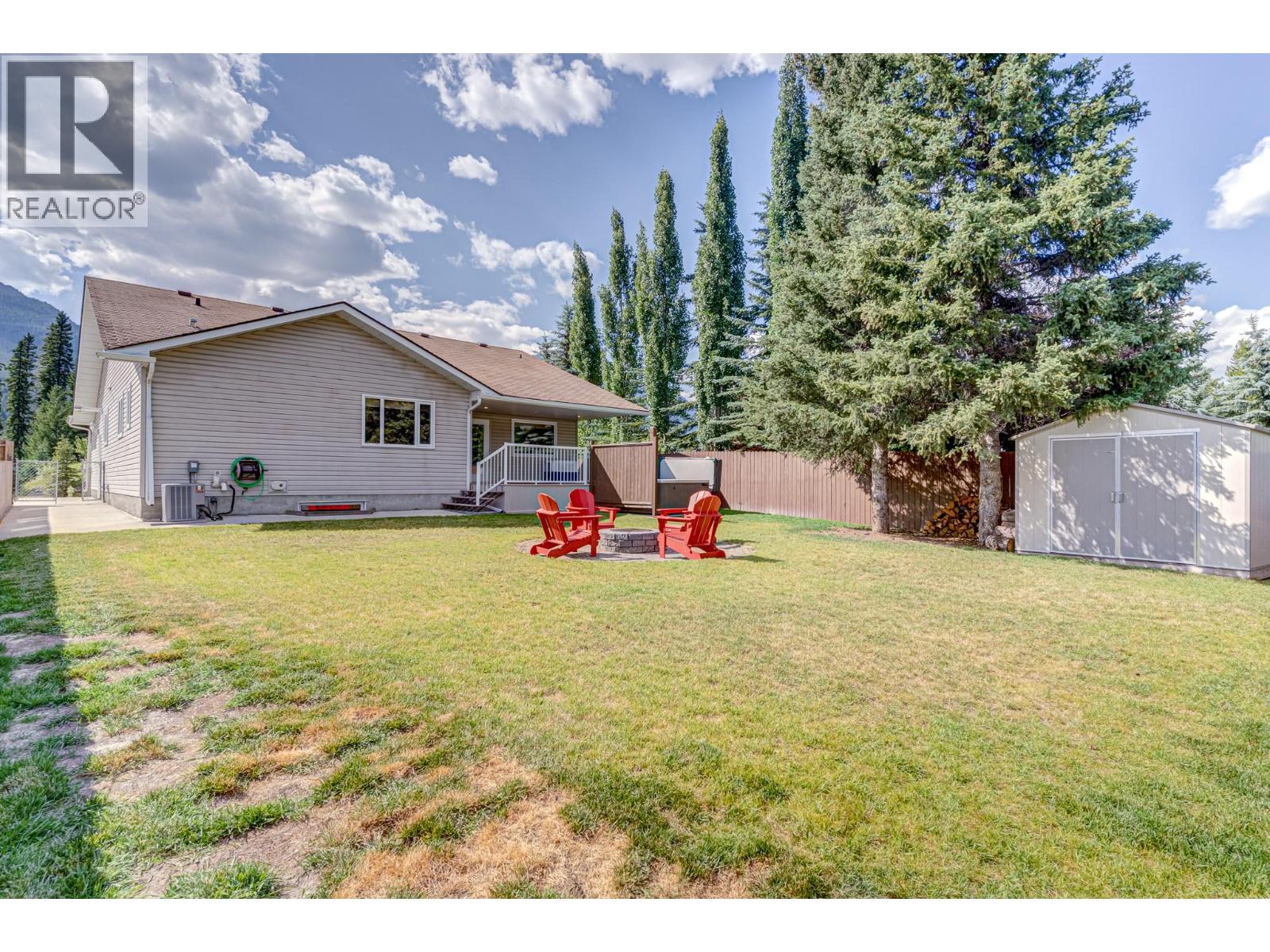 5 Caledonia Place, Elkford, British Columbia  V0B 1H0 - Photo 52 - 10382045