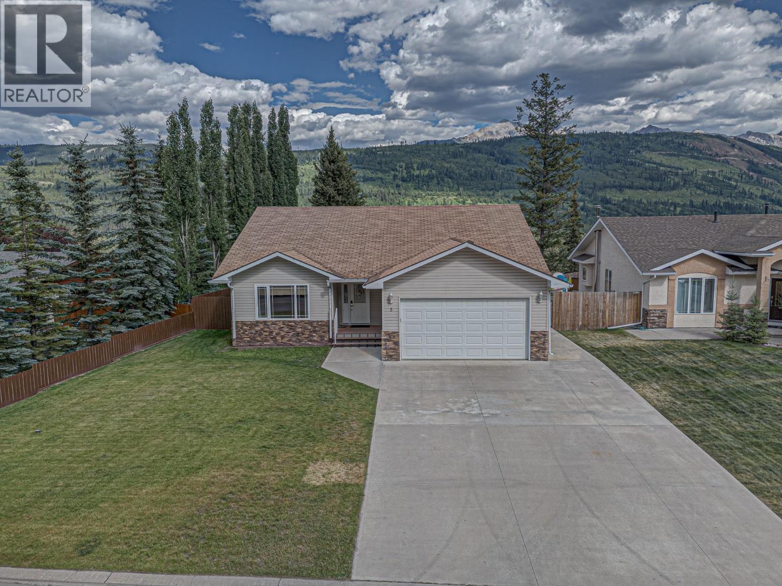 5 Caledonia Place, Elkford, British Columbia  V0B 1H0 - Photo 59 - 10382045