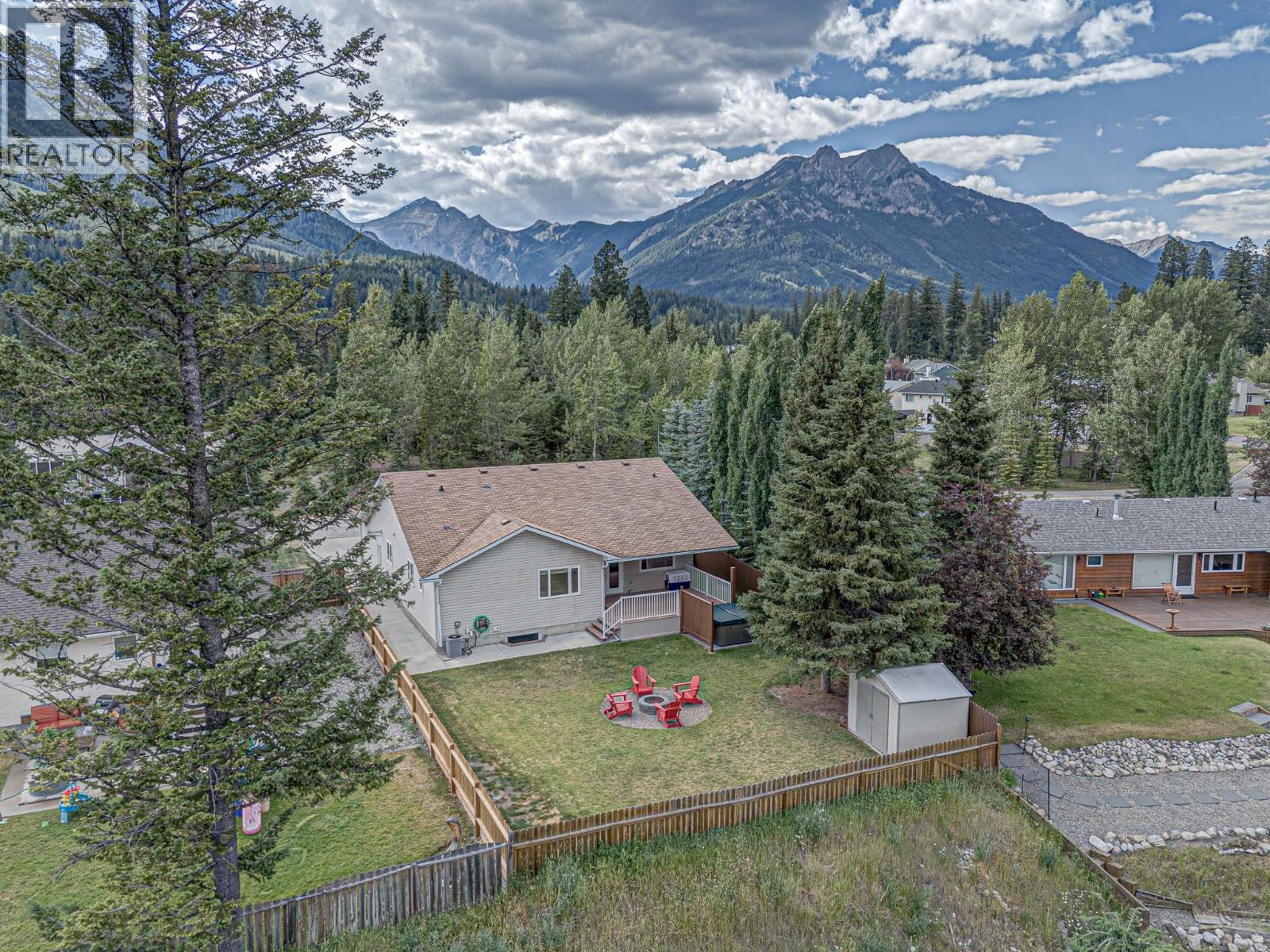 5 Caledonia Place, Elkford, British Columbia  V0B 1H0 - Photo 61 - 10382045