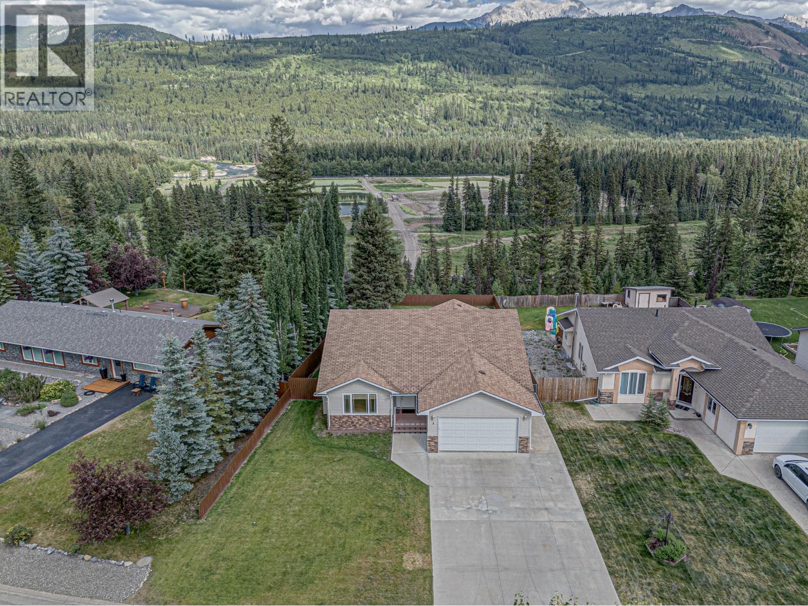 5 Caledonia Place, Elkford, British Columbia  V0B 1H0 - Photo 64 - 10382045