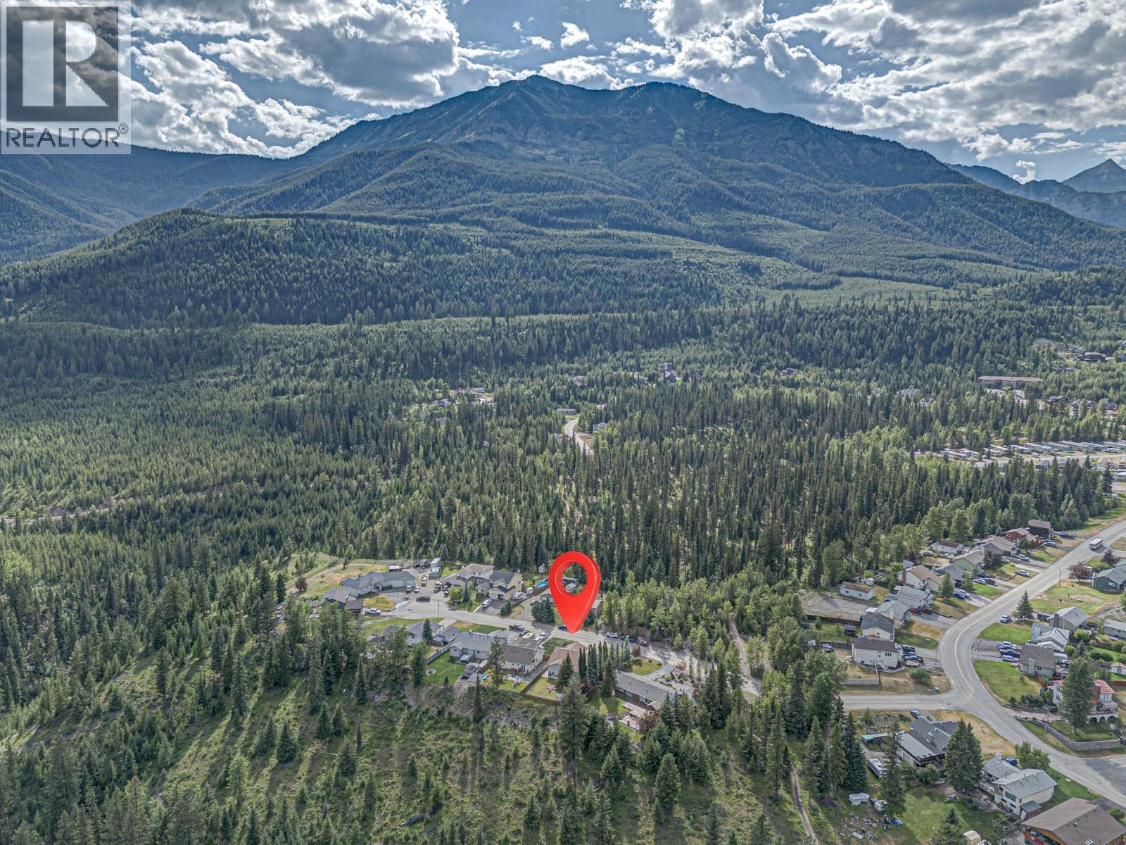 5 Caledonia Place, Elkford, British Columbia  V0B 1H0 - Photo 70 - 10382045