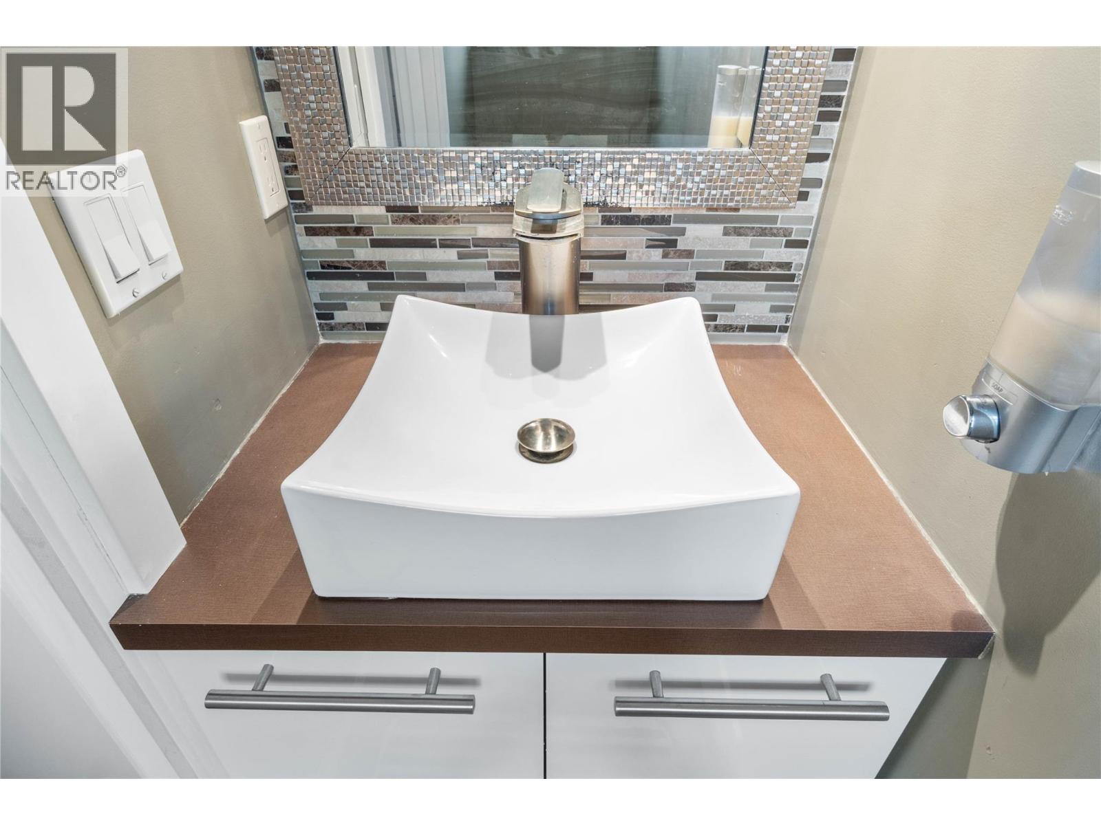 4857 Bolean Drive, Kamloops, British Columbia  V2H 1M3 - Photo 15 - 10382075