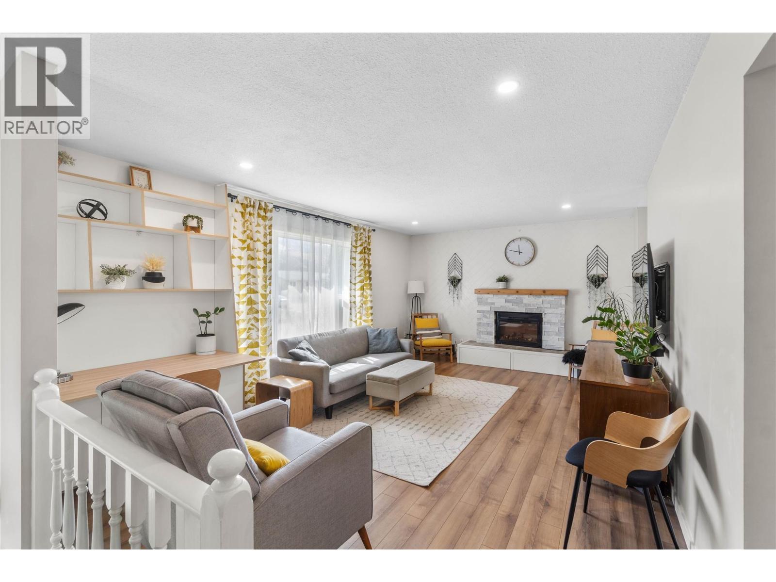 4857 Bolean Drive, Kamloops, British Columbia  V2H 1M3 - Photo 2 - 10382075