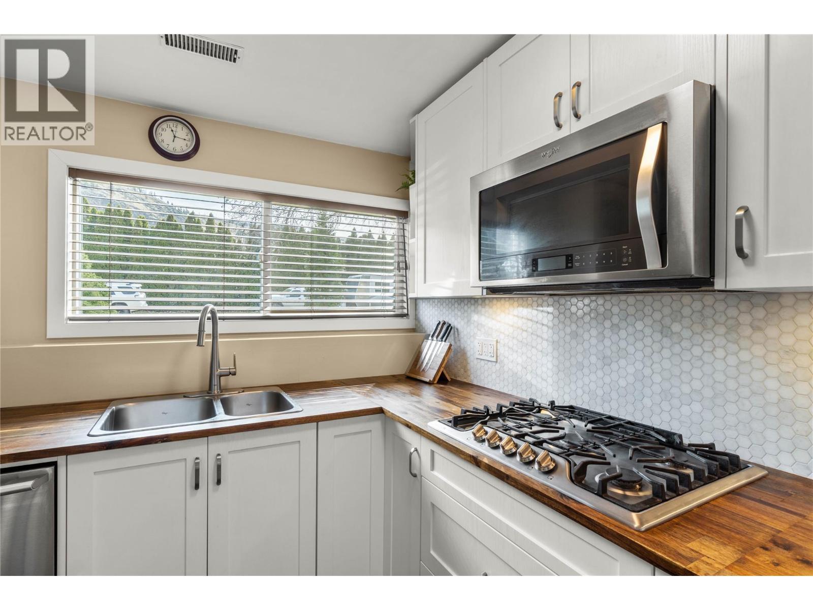 4857 Bolean Drive, Kamloops, British Columbia  V2H 1M3 - Photo 21 - 10382075