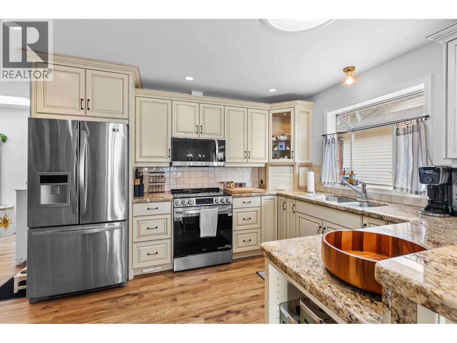 4215 6th Avenue, Peachland, British Columbia  V0H 1X5 - Photo 14 - 10382747