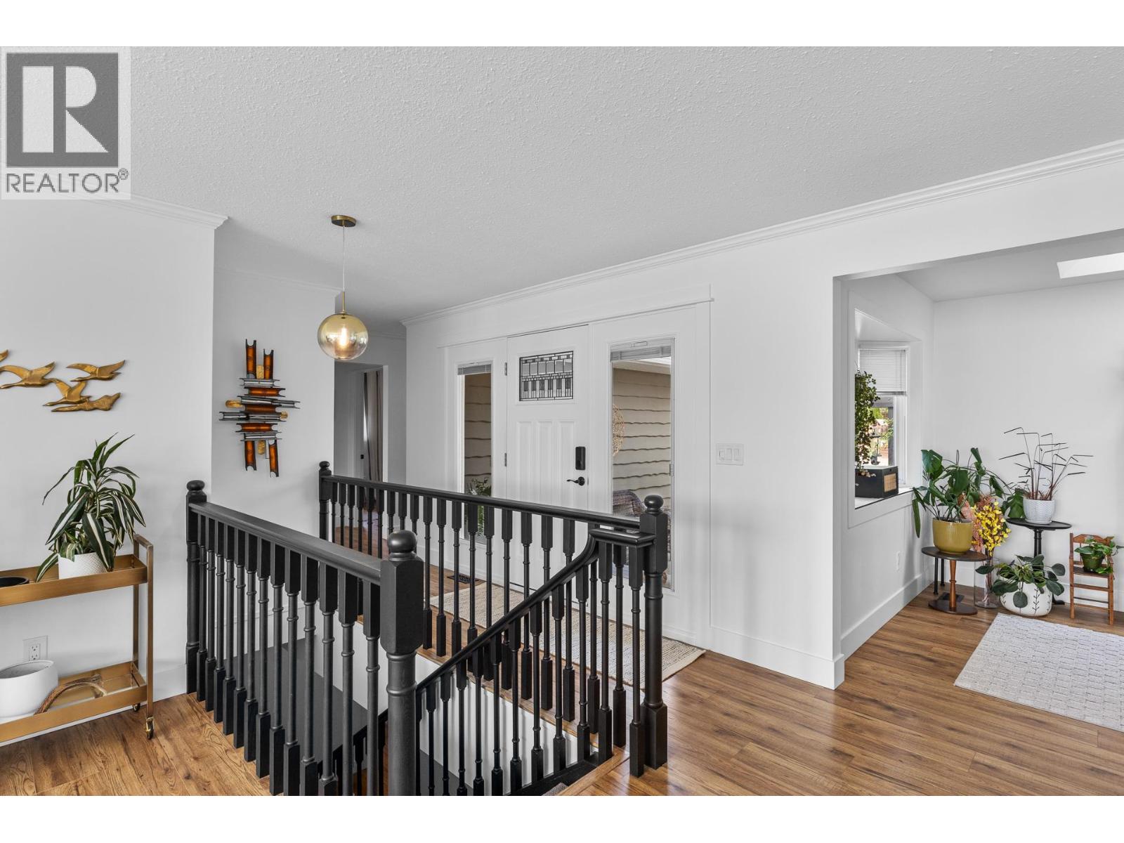 4215 6th Avenue, Peachland, British Columbia  V0H 1X5 - Photo 2 - 10382747