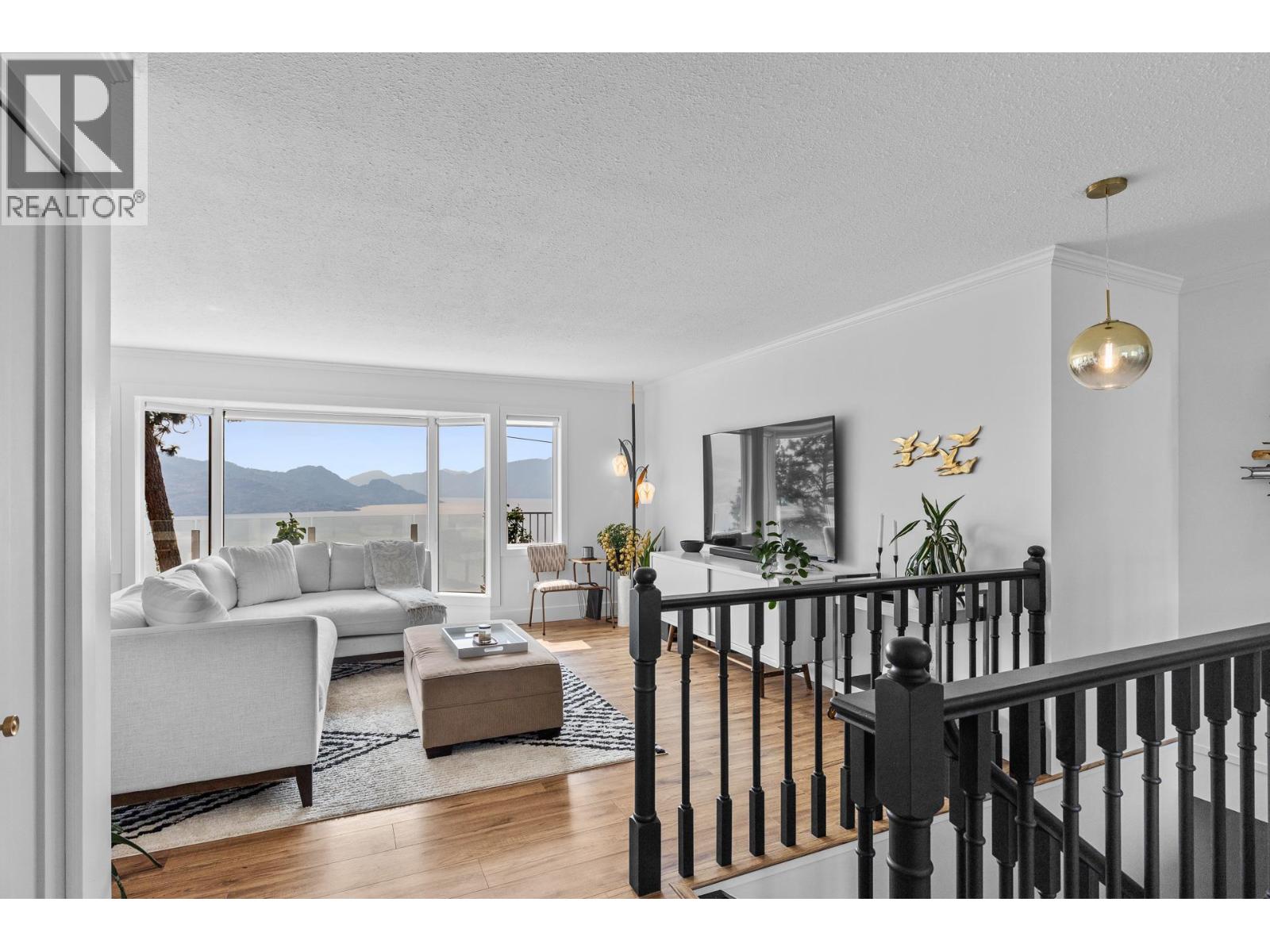 4215 6th Avenue, Peachland, British Columbia  V0H 1X5 - Photo 3 - 10382747