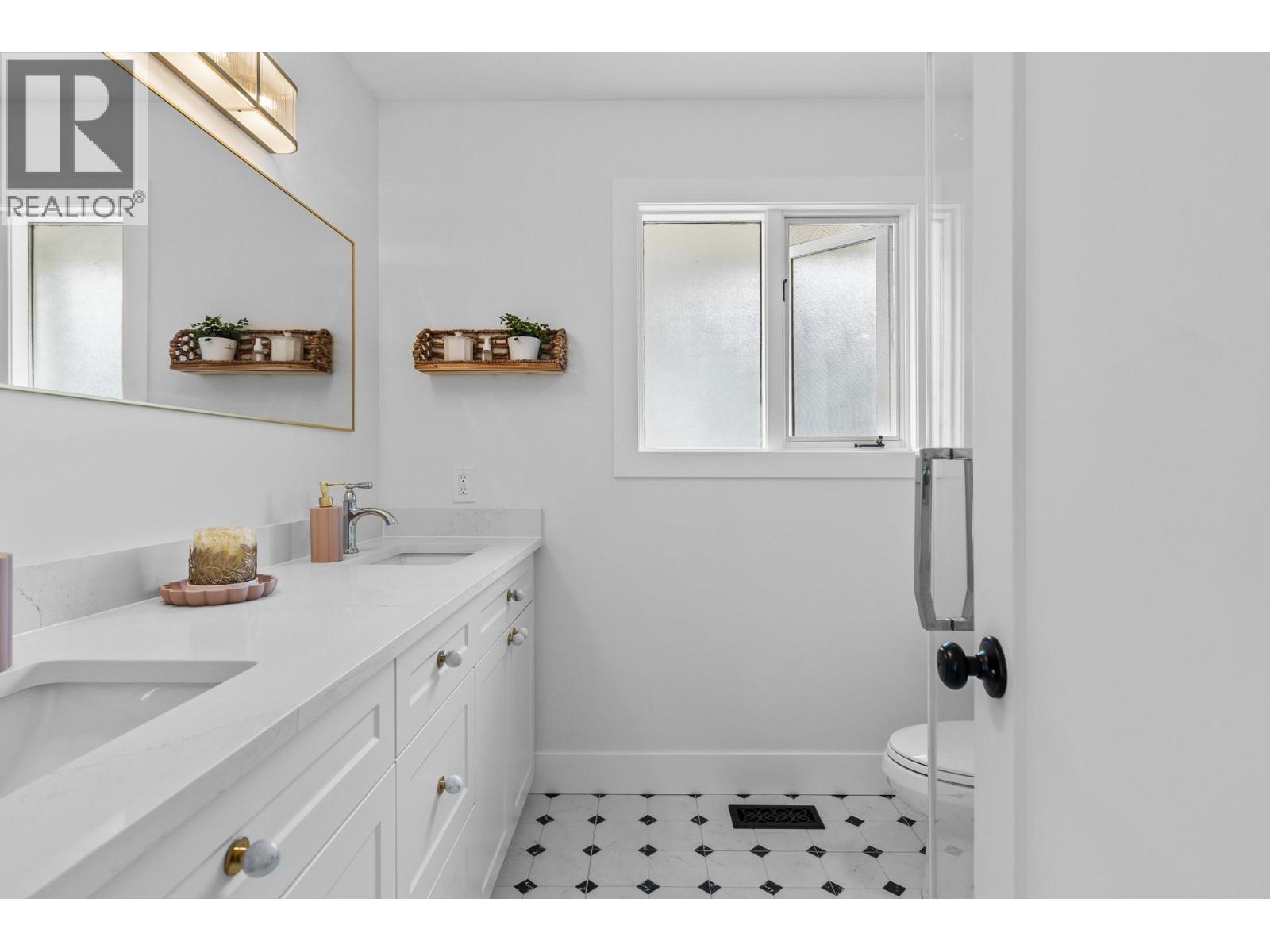4215 6th Avenue, Peachland, British Columbia  V0H 1X5 - Photo 30 - 10382747