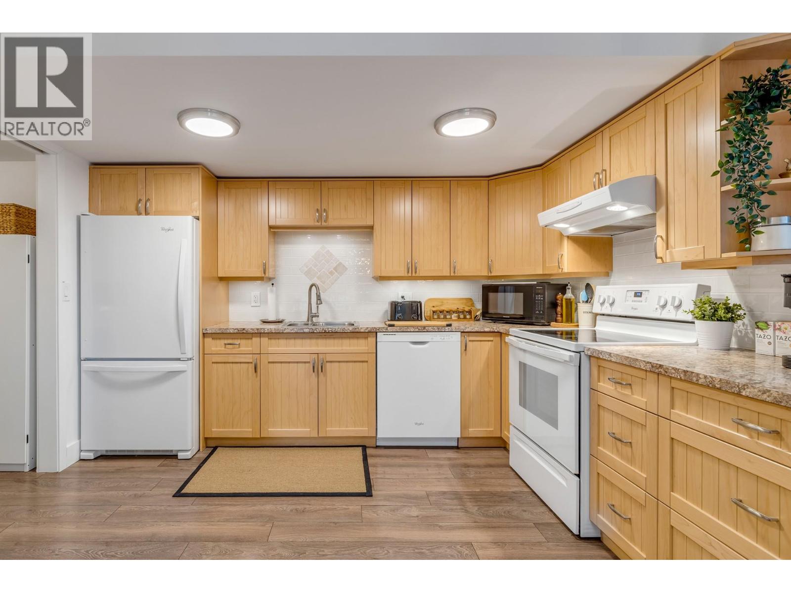 4215 6th Avenue, Peachland, British Columbia  V0H 1X5 - Photo 57 - 10382747