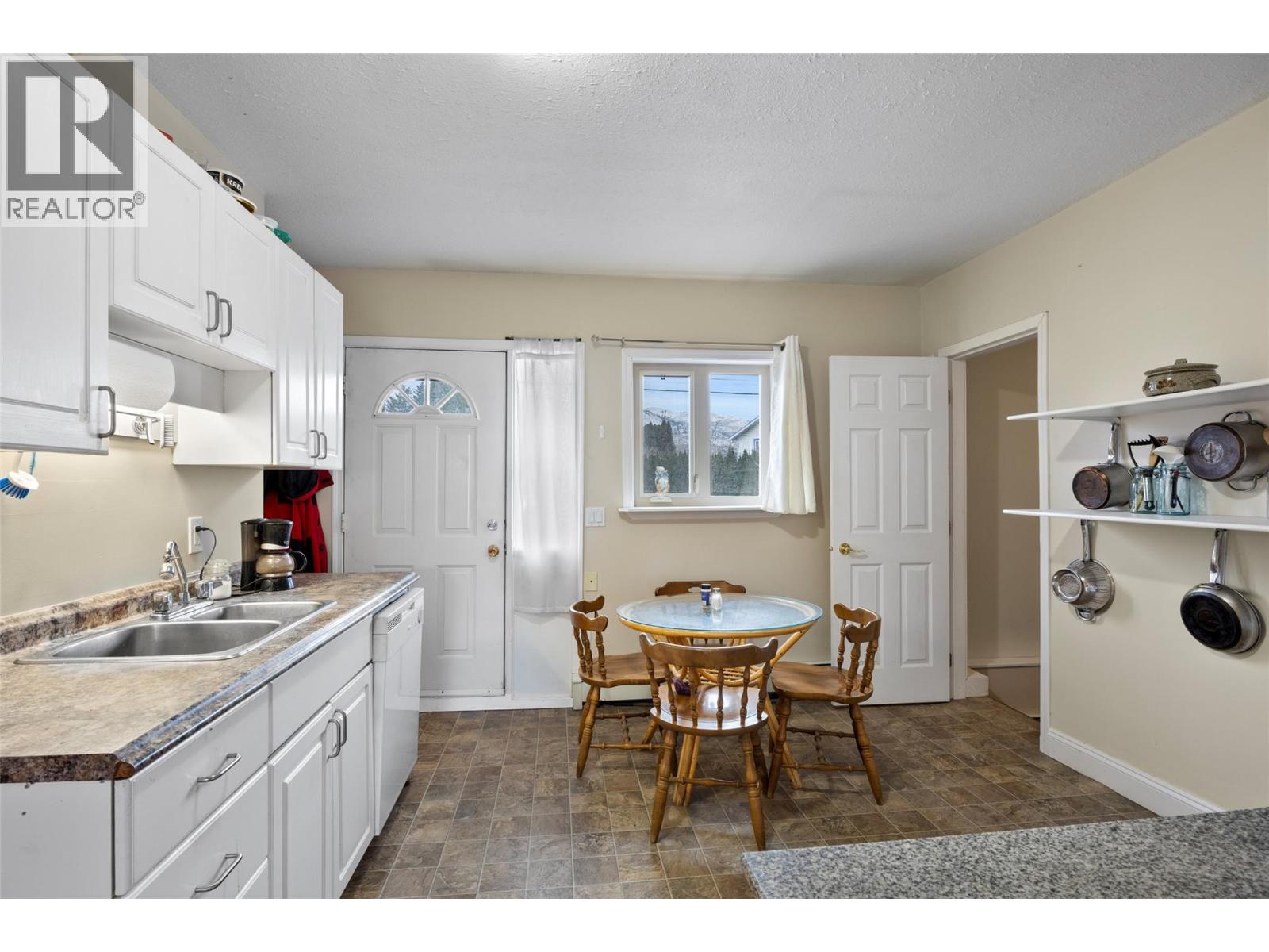 2248 Tranquille Road, Kamloops, British Columbia  V2B 3N2 - Photo 32 - 10382669