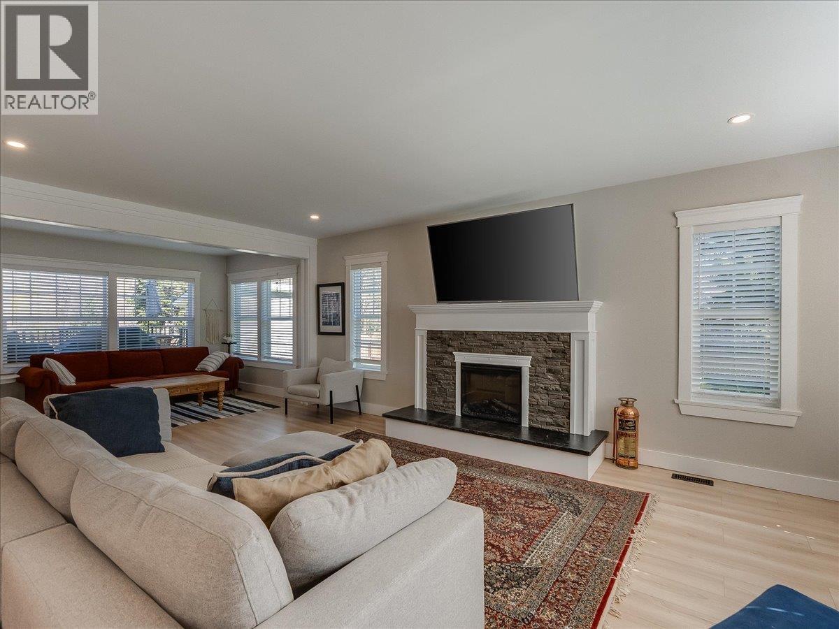 300 Kootenay Avenue, Trail, British Columbia  V1R 1H5 - Photo 17 - 10382416