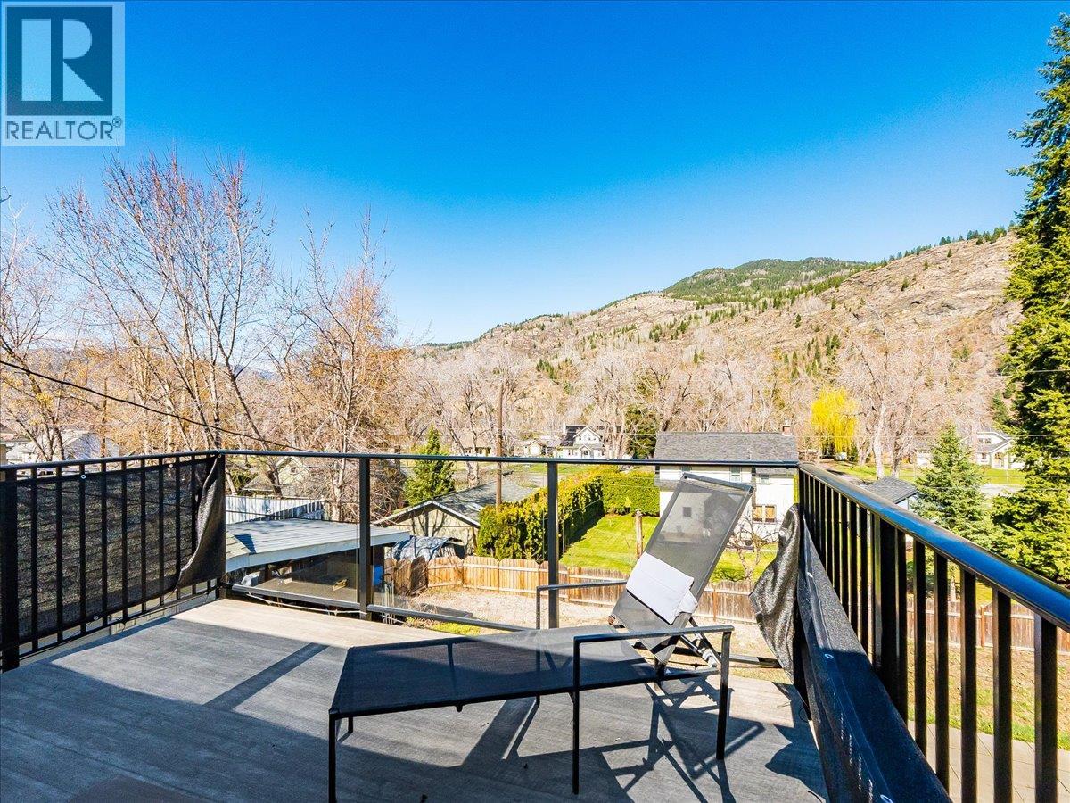 300 Kootenay Avenue, Trail, British Columbia  V1R 1H5 - Photo 27 - 10382416