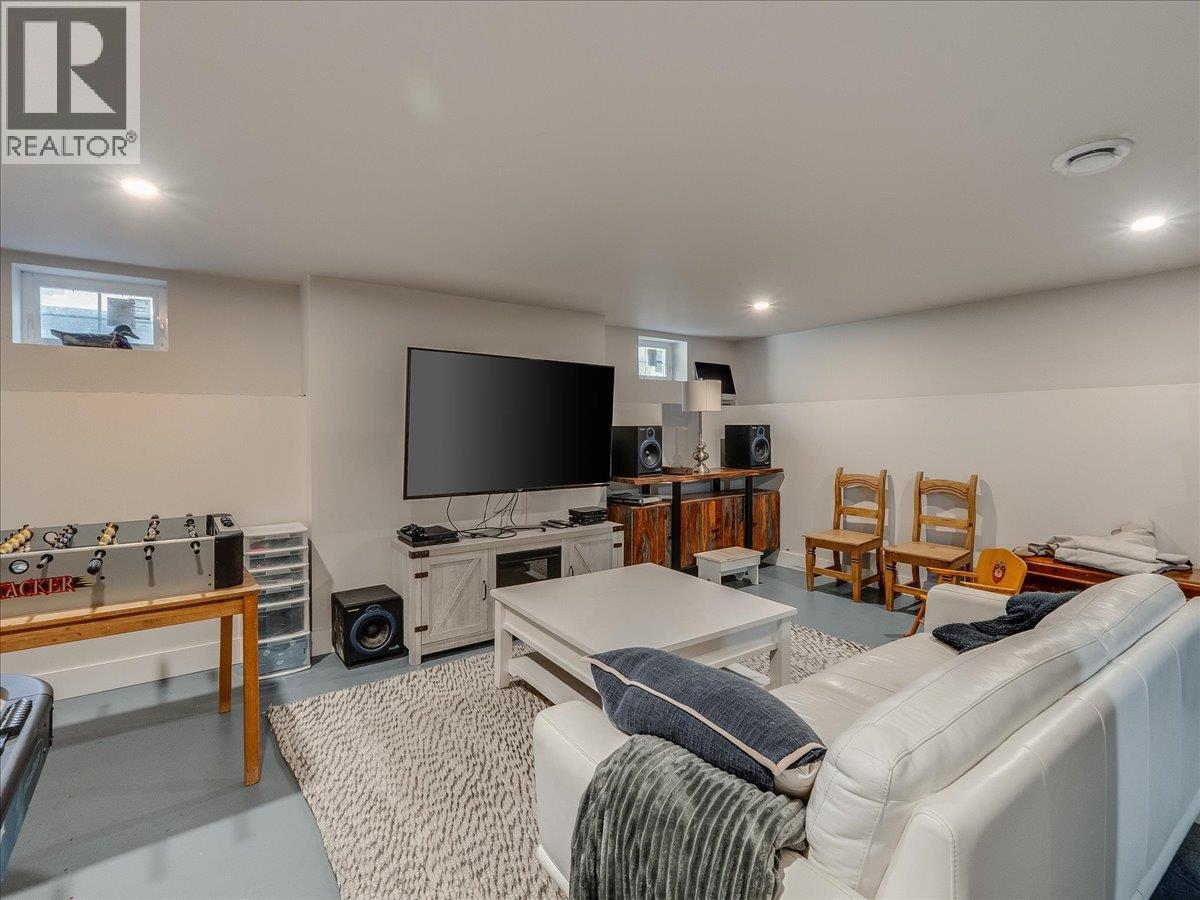 300 Kootenay Avenue, Trail, British Columbia  V1R 1H5 - Photo 36 - 10382416