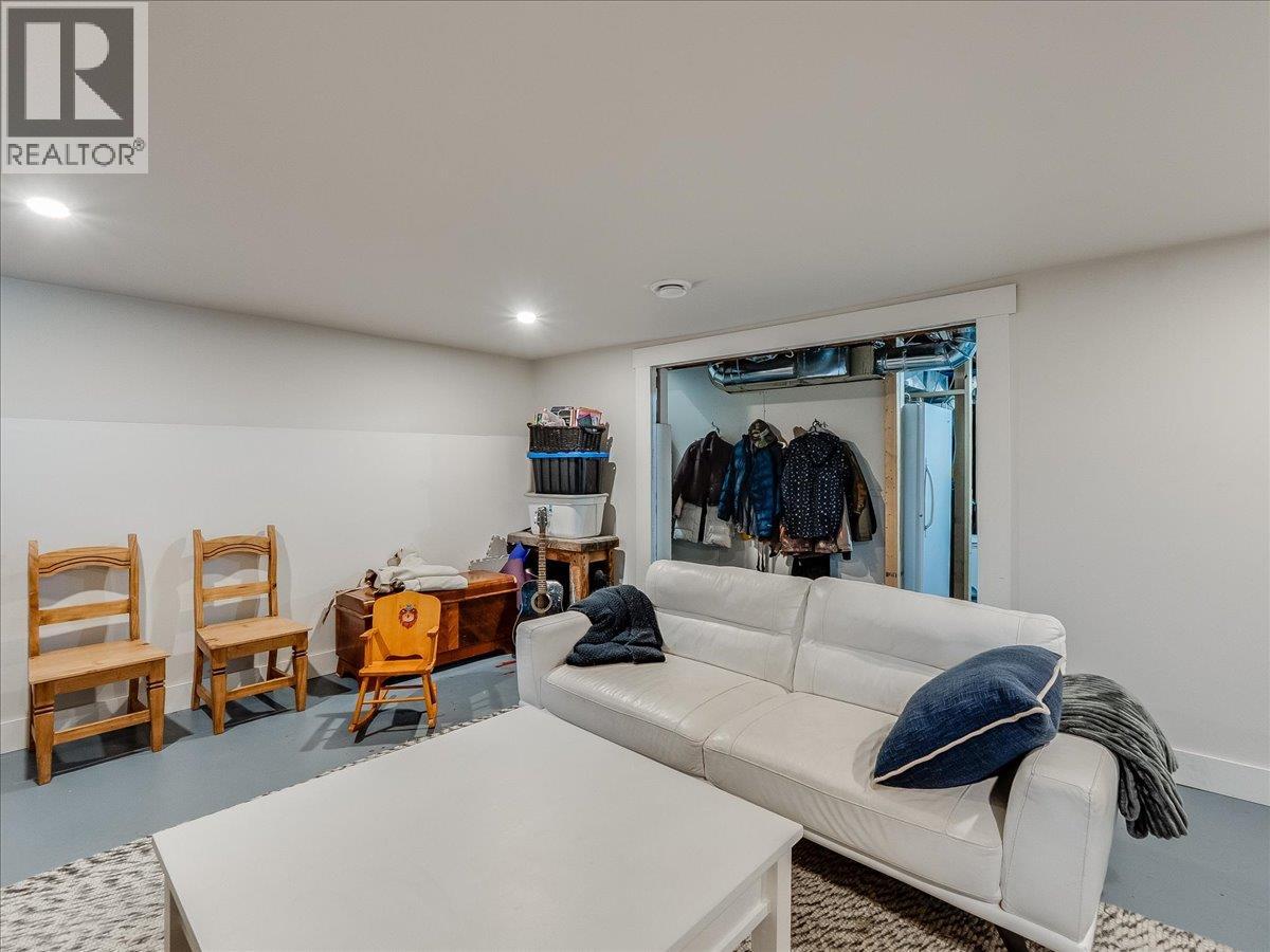 300 Kootenay Avenue, Trail, British Columbia  V1R 1H5 - Photo 39 - 10382416